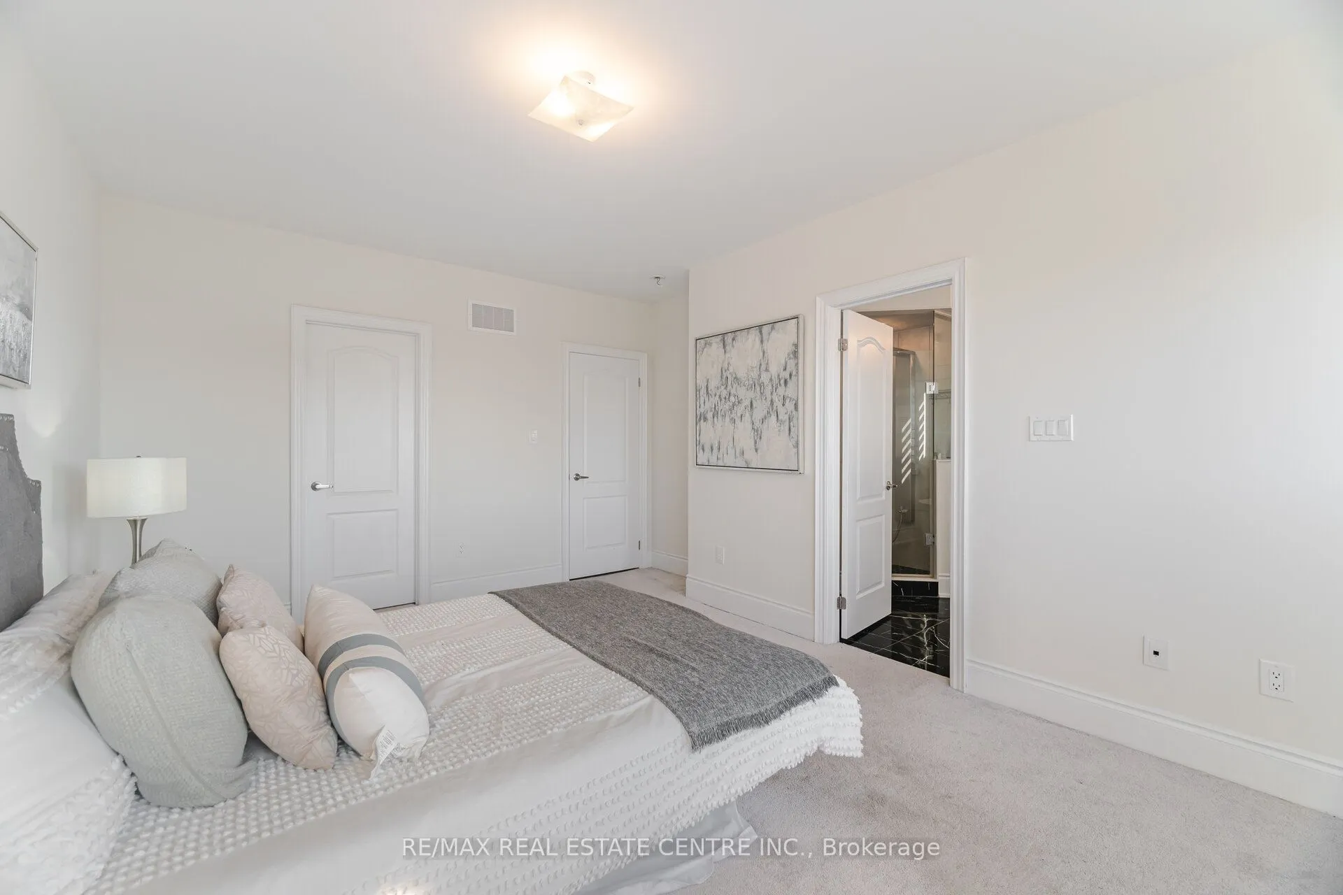 20 Foxsparrow Road