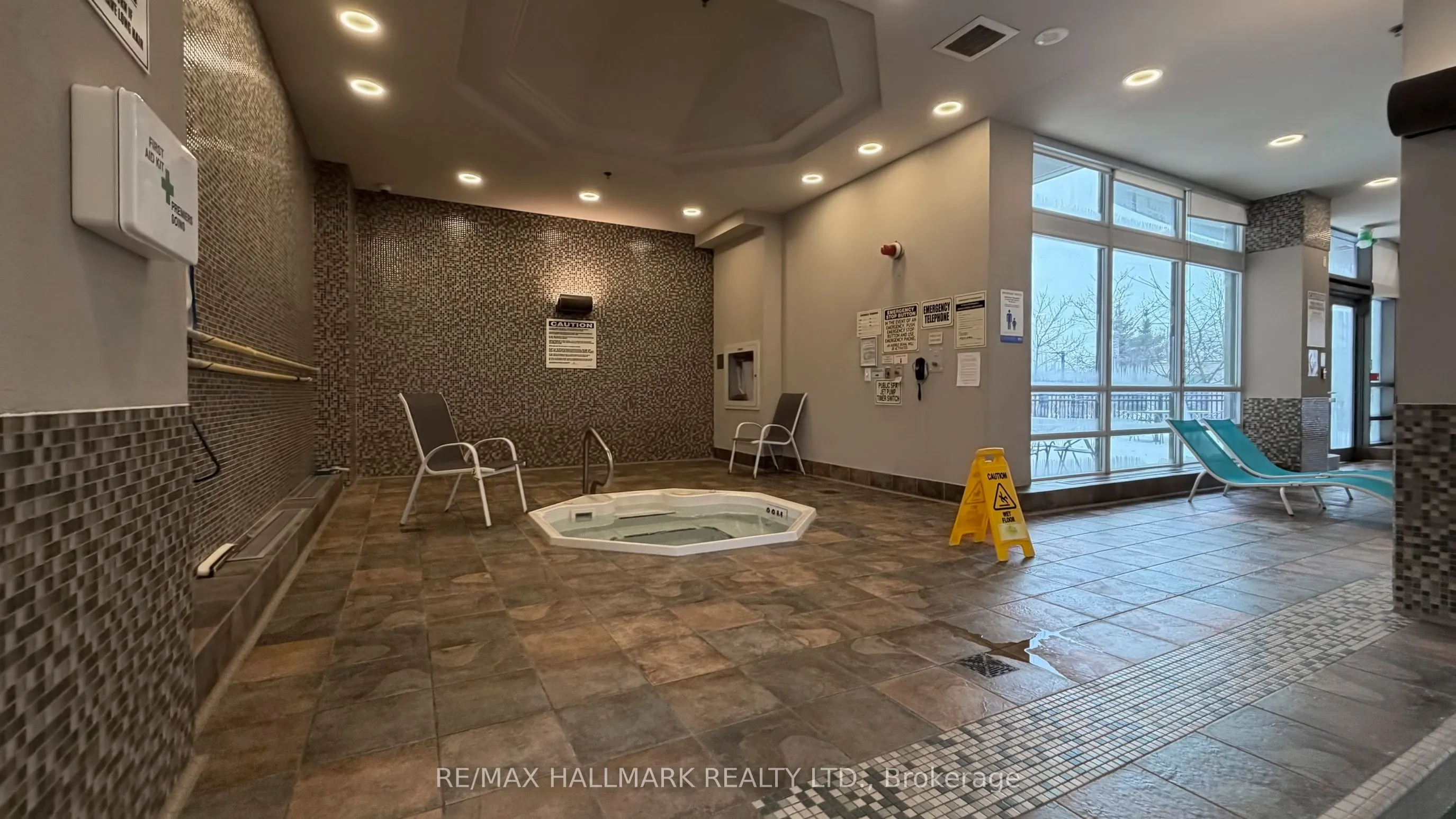 349 Rathburn Road W #910
