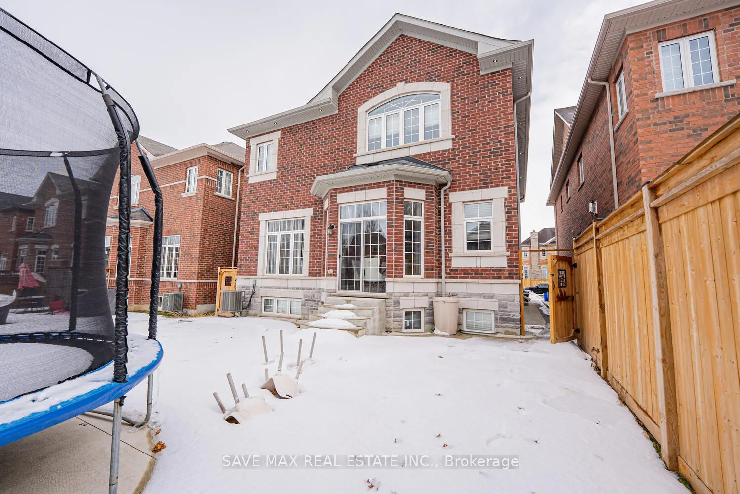 17 Monarch Drive