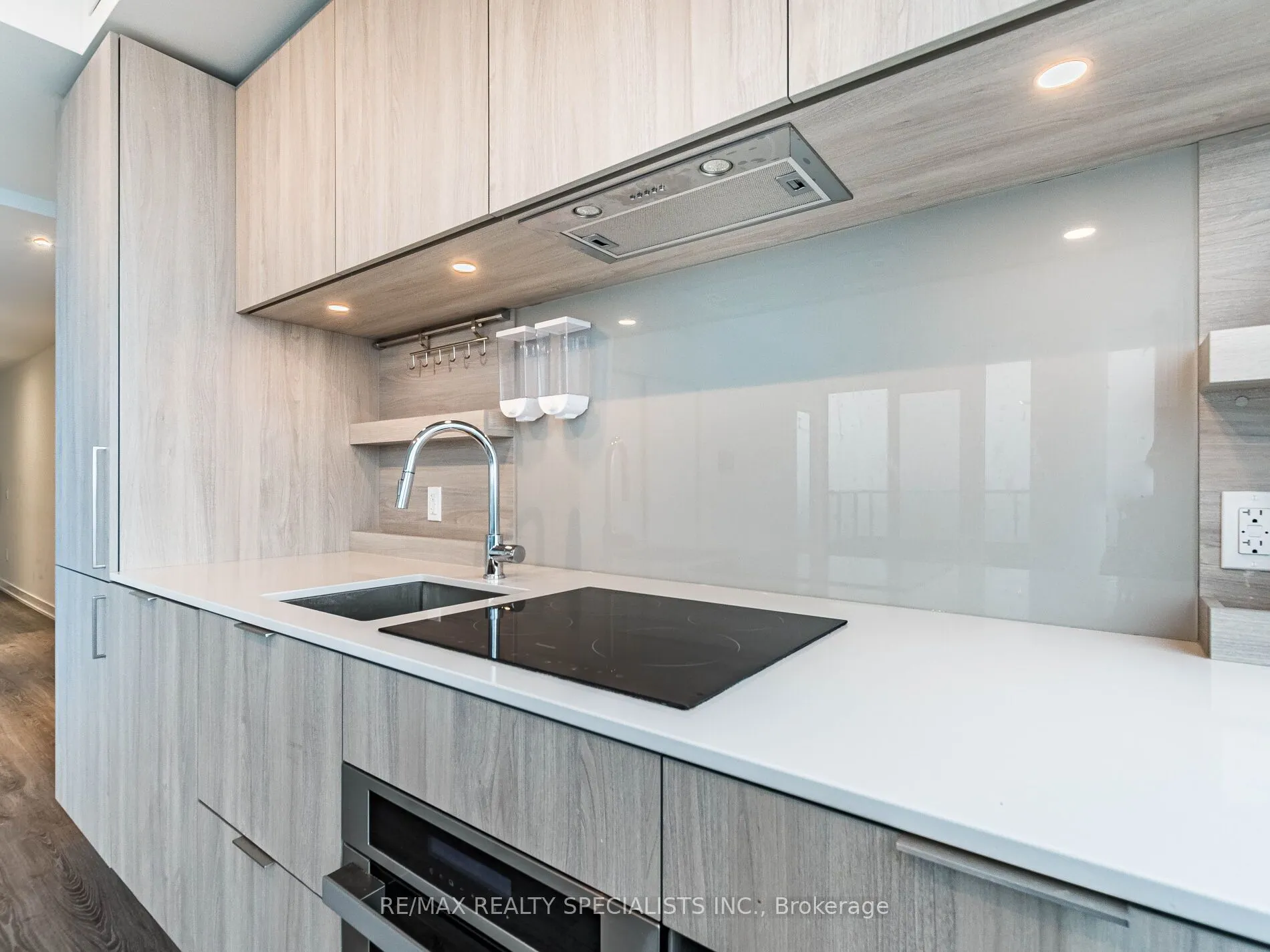 28 ANN Street #1315