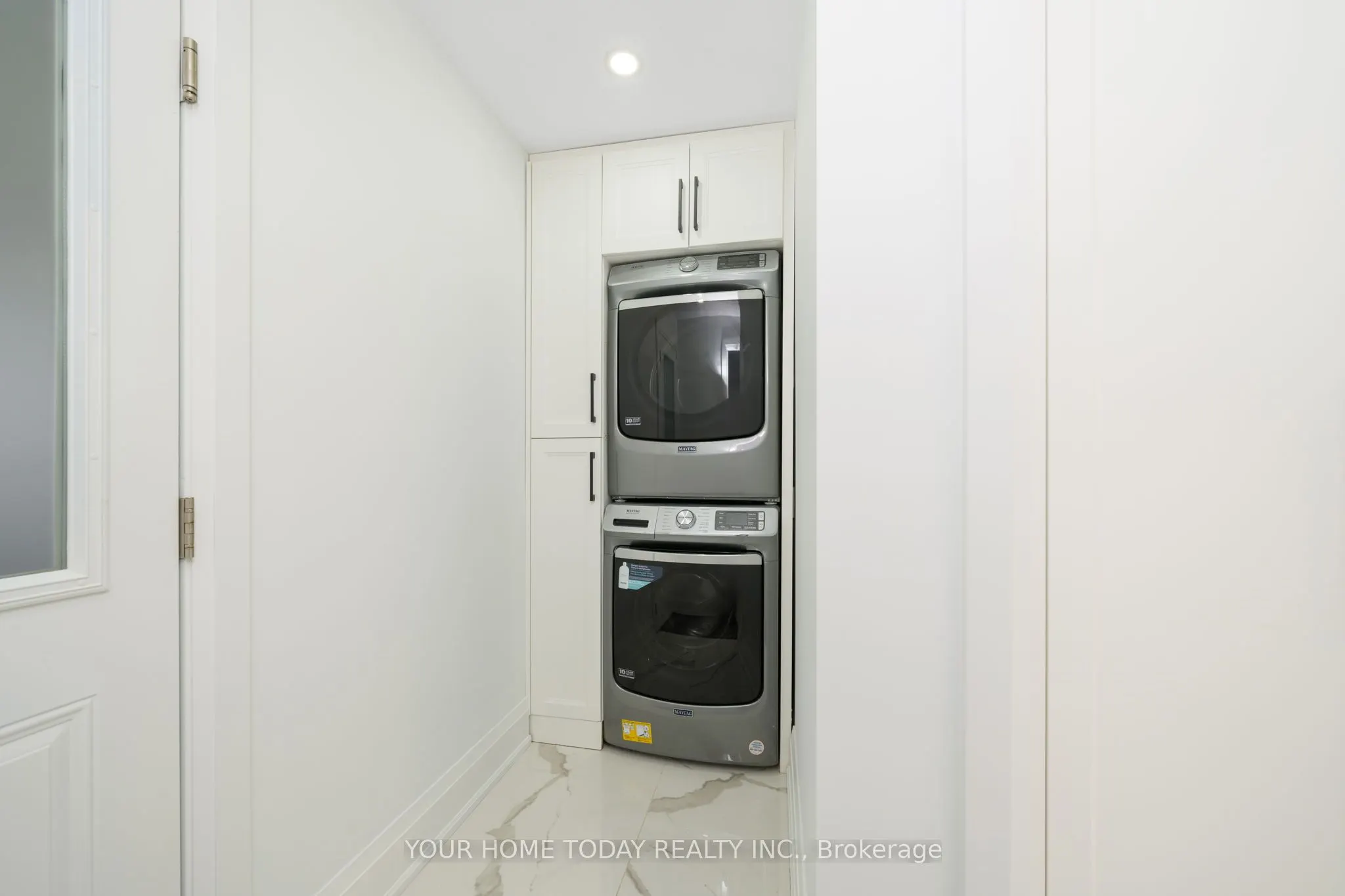 27 Chantelay Crescent