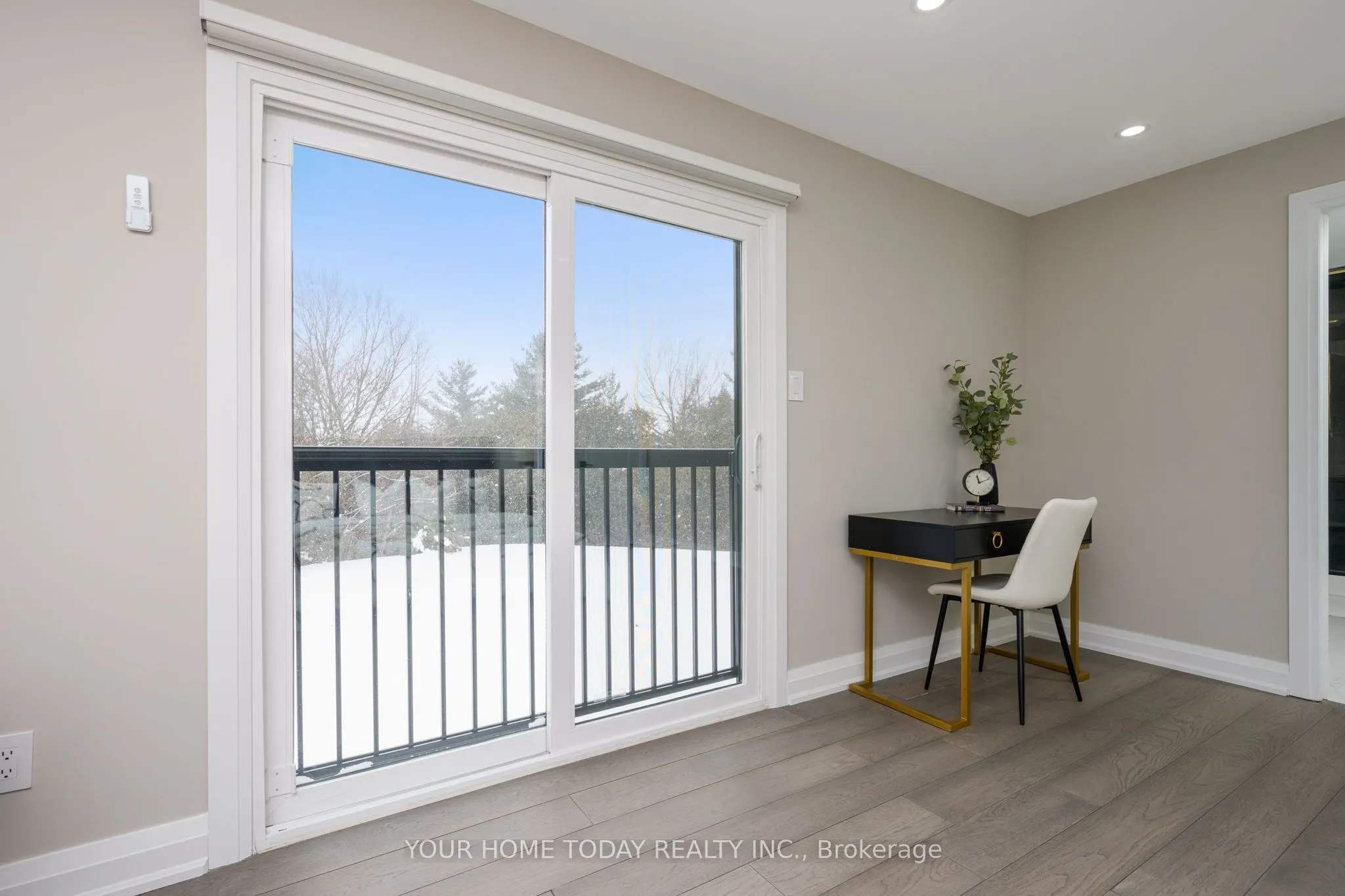 27 Chantelay Crescent