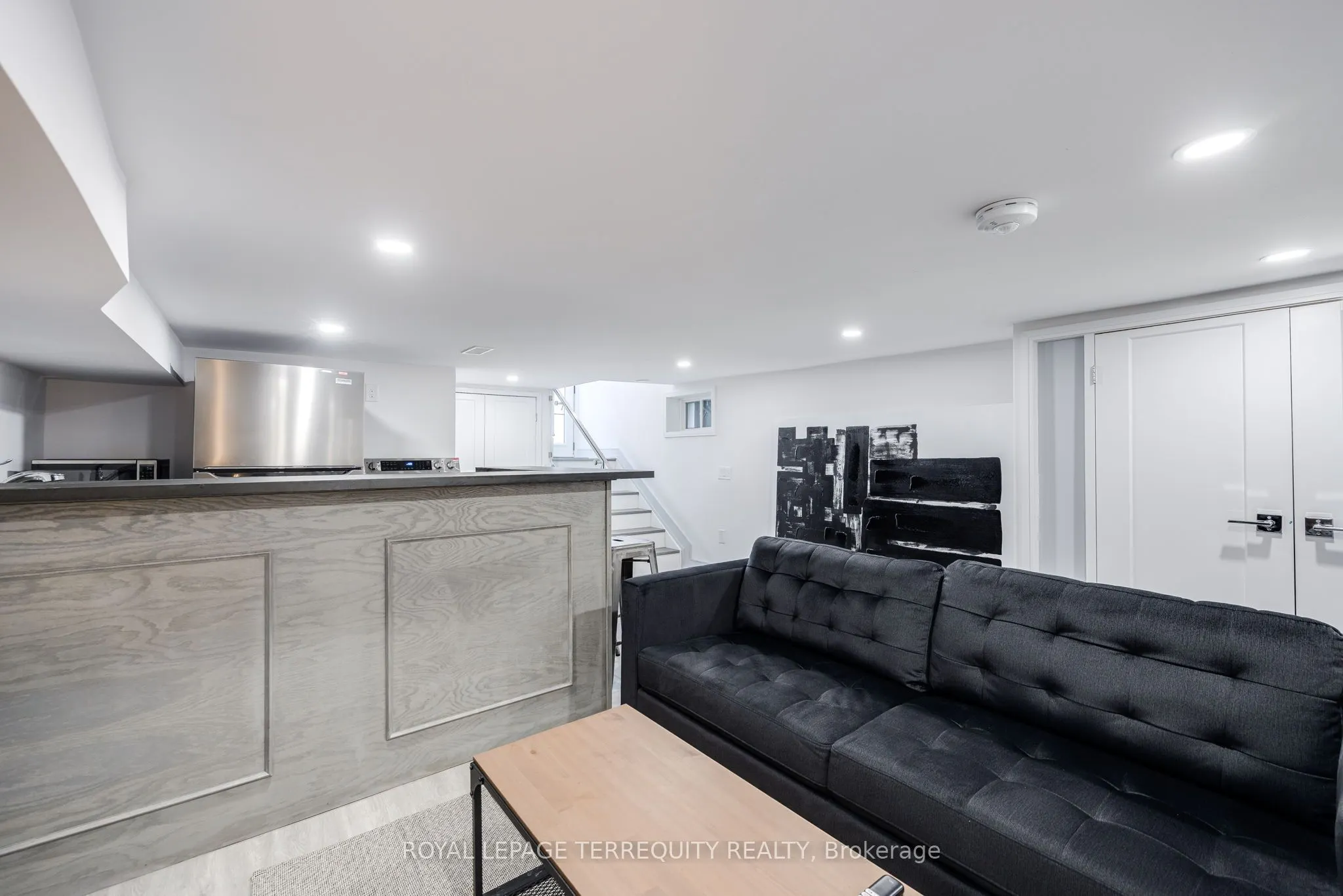 668 Indian Road #Bsmt