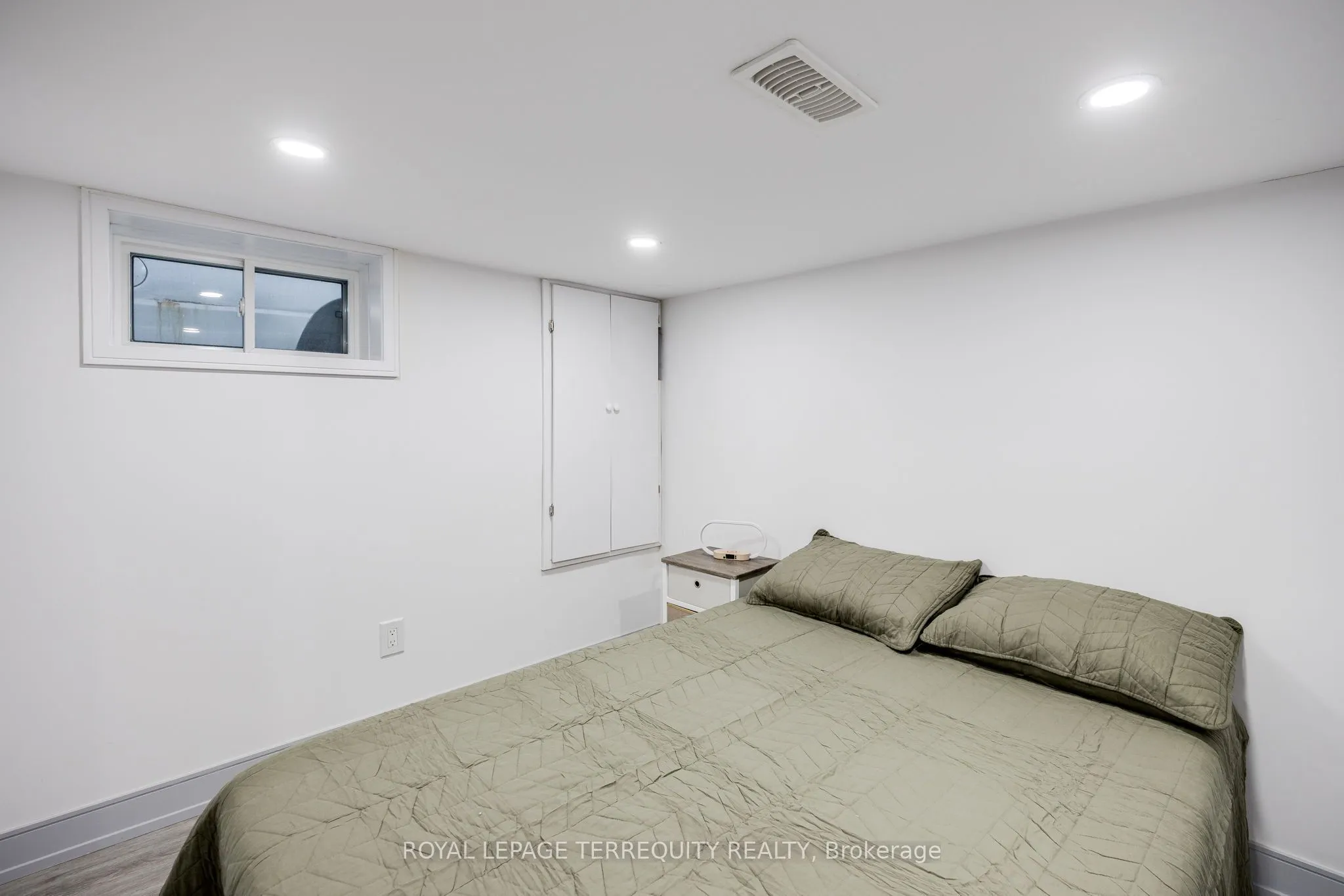 668 Indian Road #Bsmt