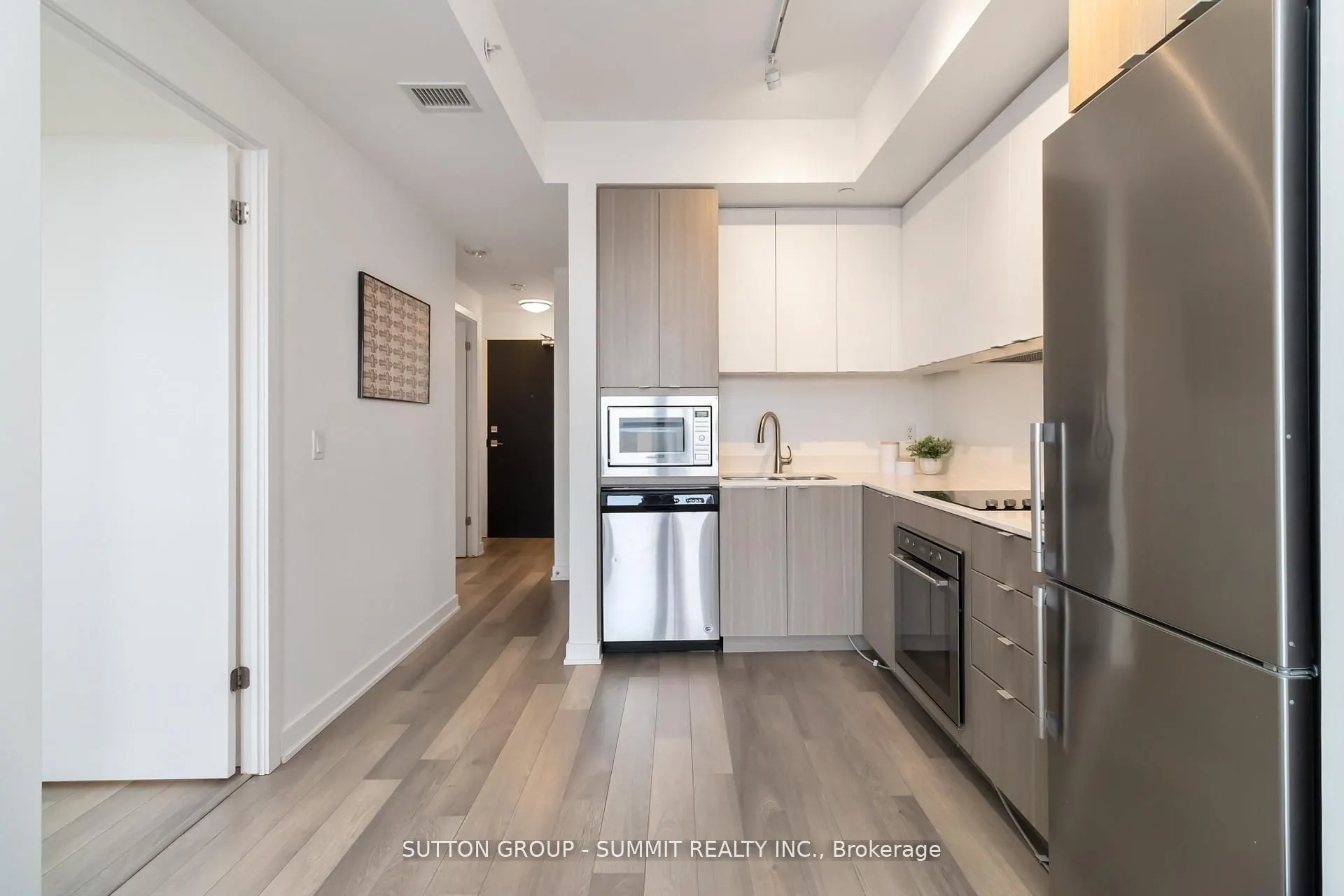 5220 Dundas Street #D422
