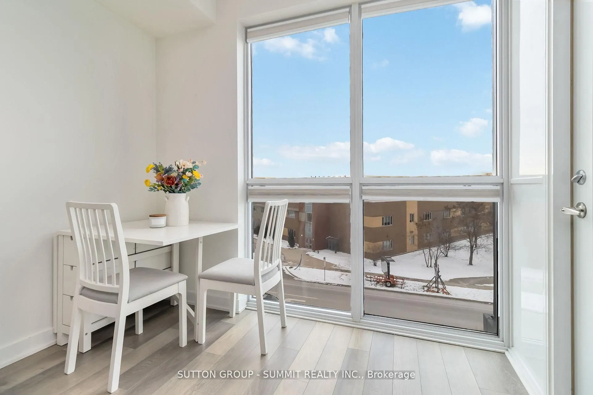 5220 Dundas Street #D422