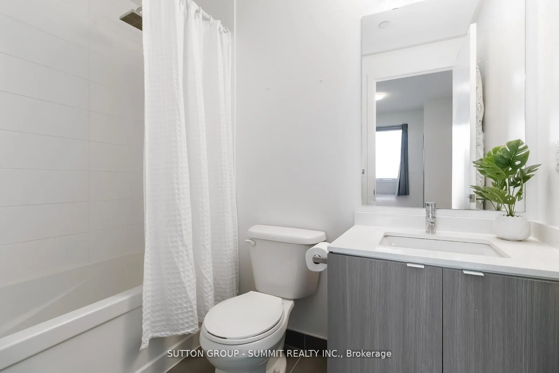 5220 Dundas Street #D422