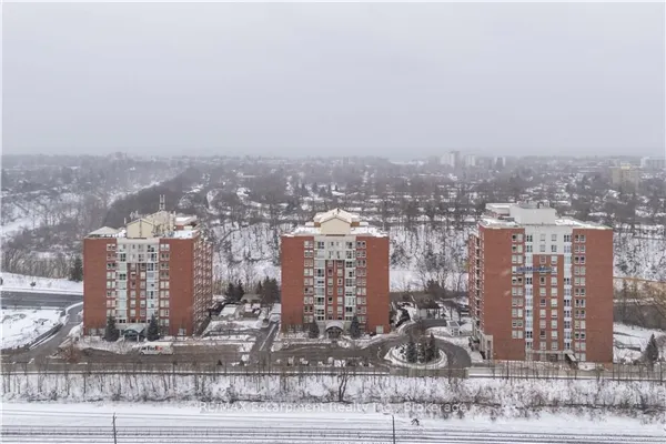 50 Old Mill Road #PH8