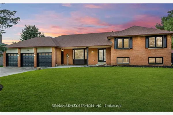 4 Blue Horizon Court