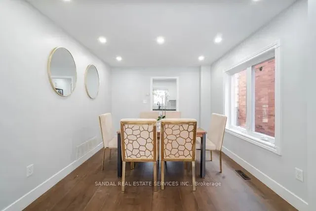 23 Fenflower Court
