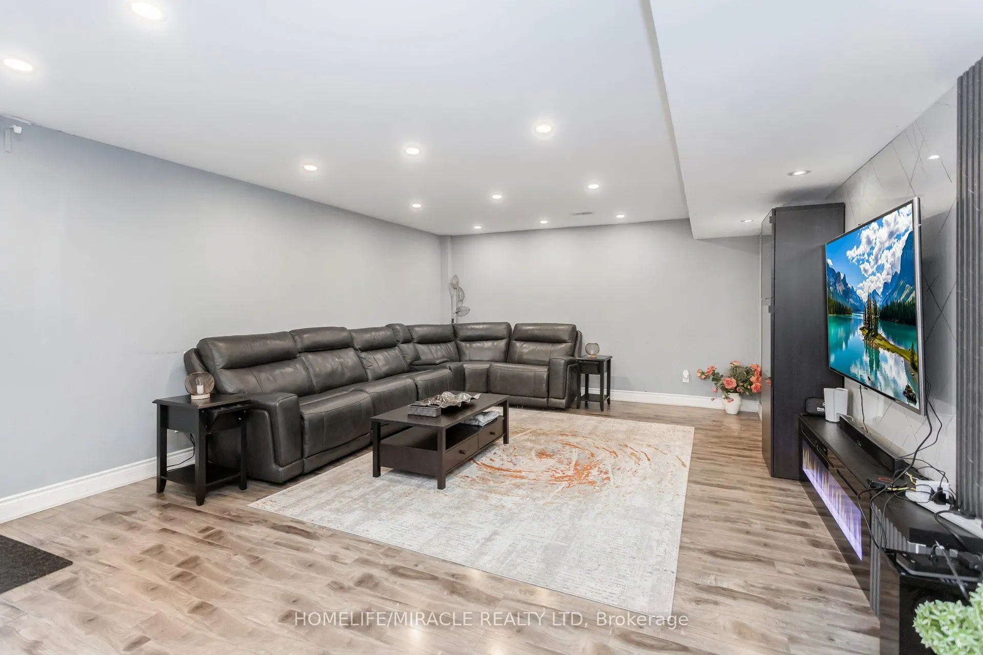 452 Nairn Circle