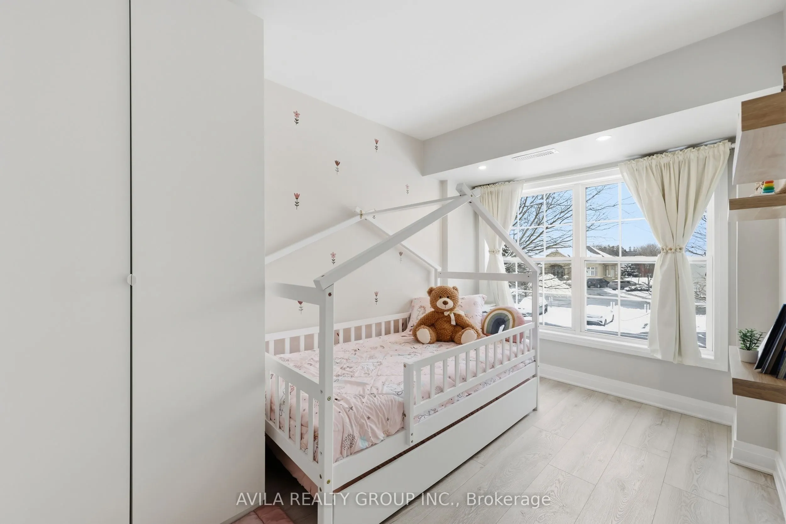 1460 Bishops Gate #203