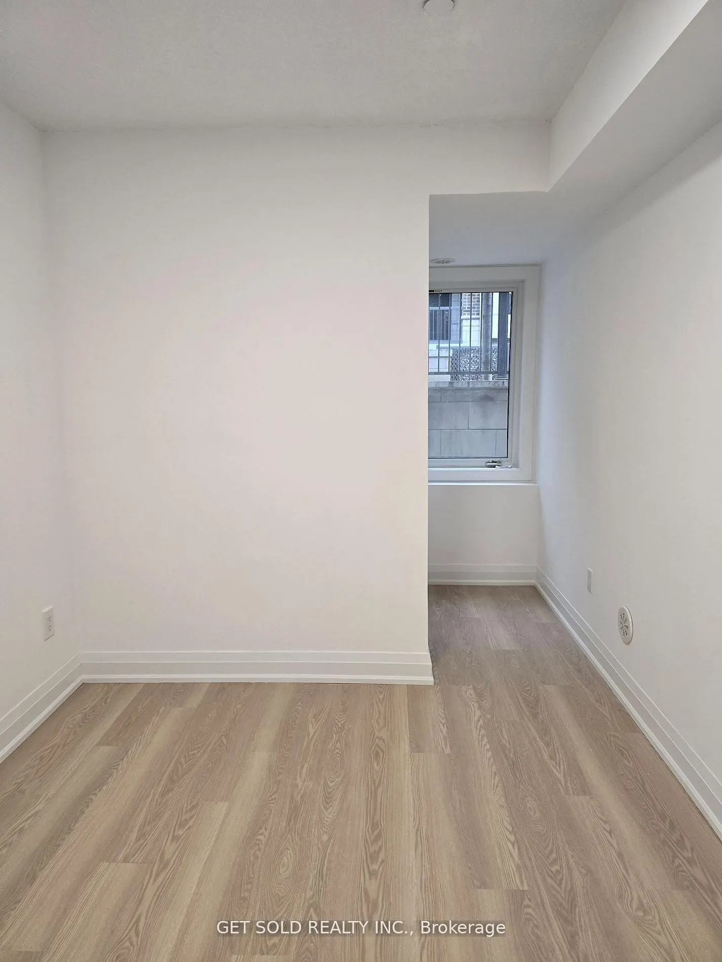 8 Drummond Street #421