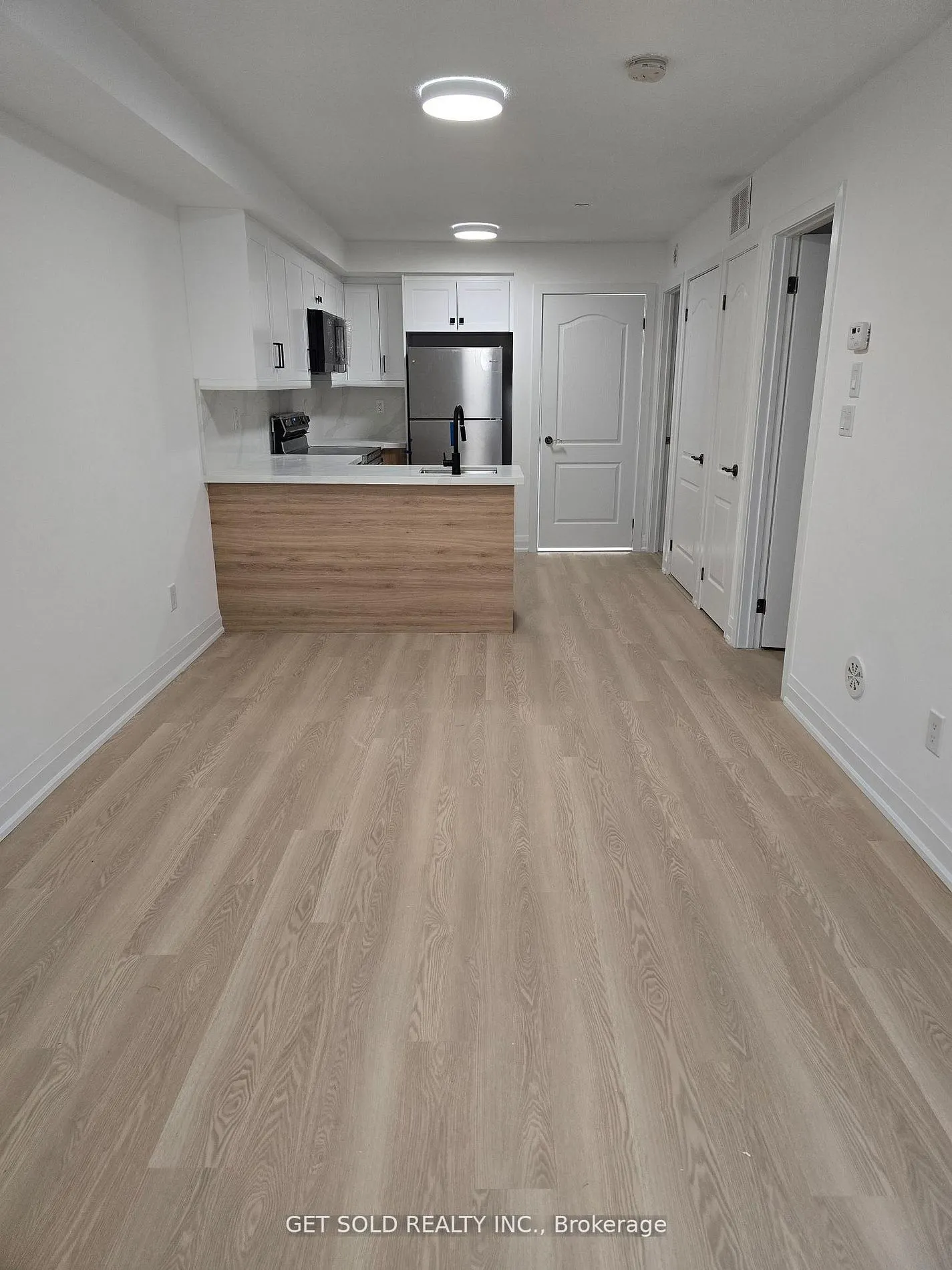 8 Drummond Street #421