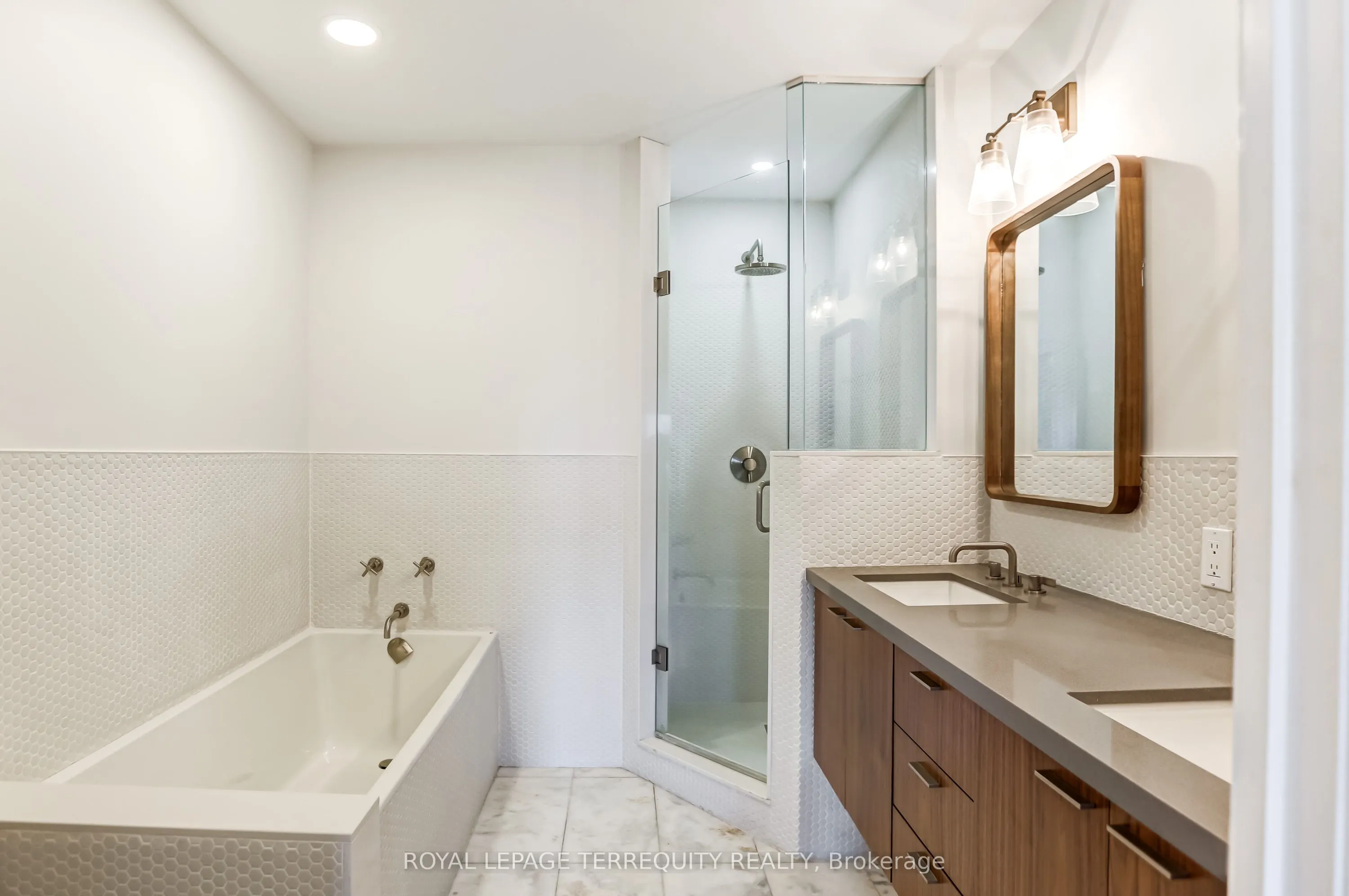 245 Dalesford Road #422