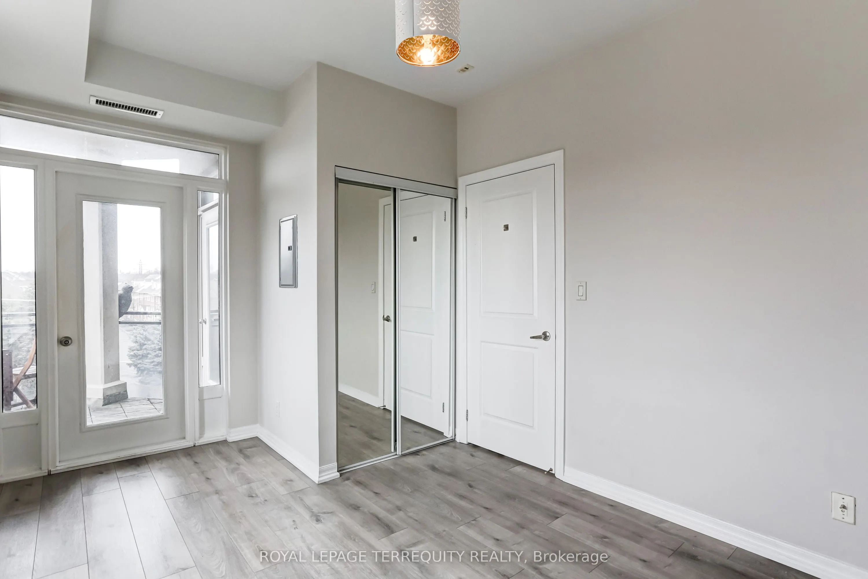 245 Dalesford Road #422