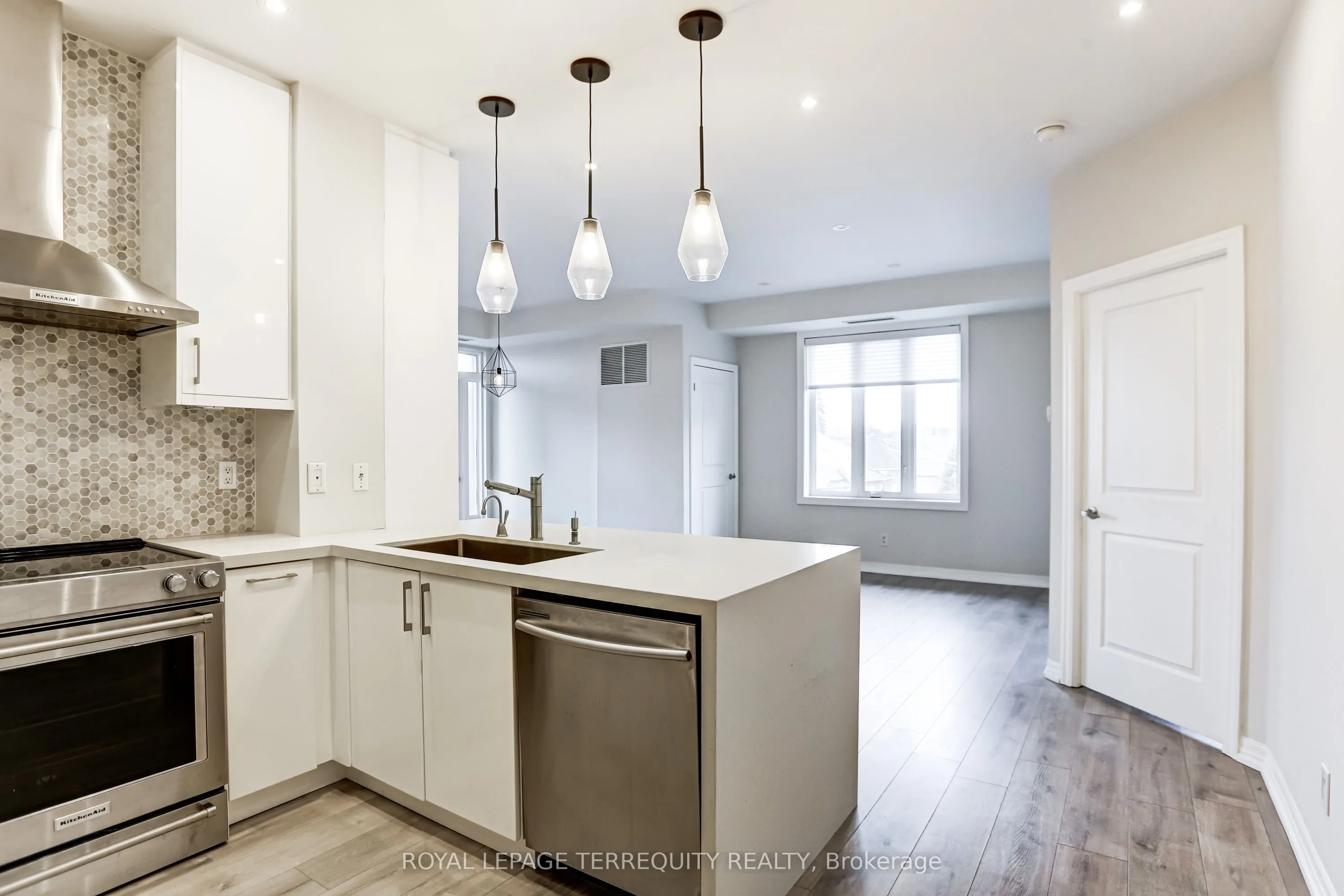 245 Dalesford Road #422