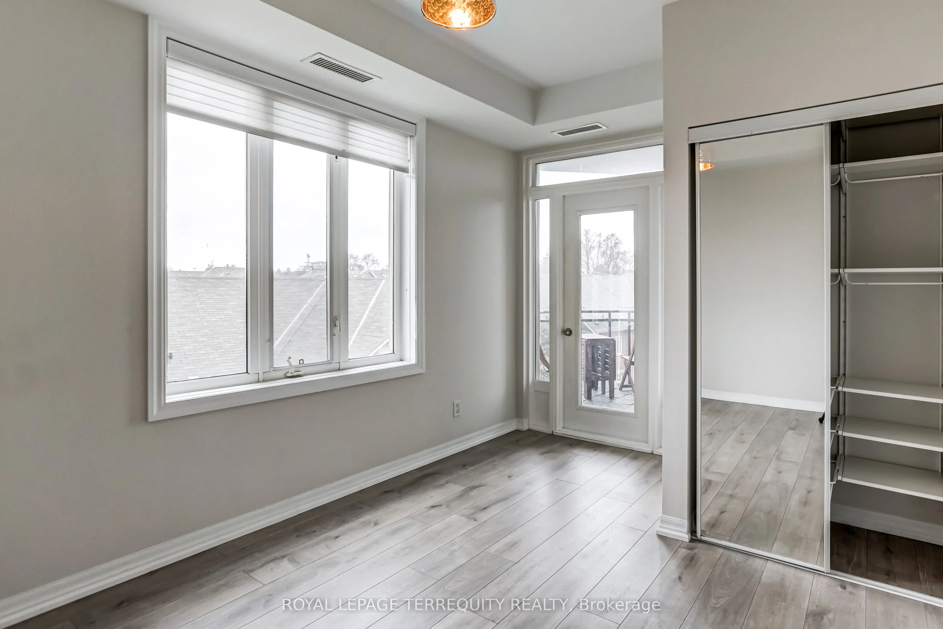 245 Dalesford Road #422