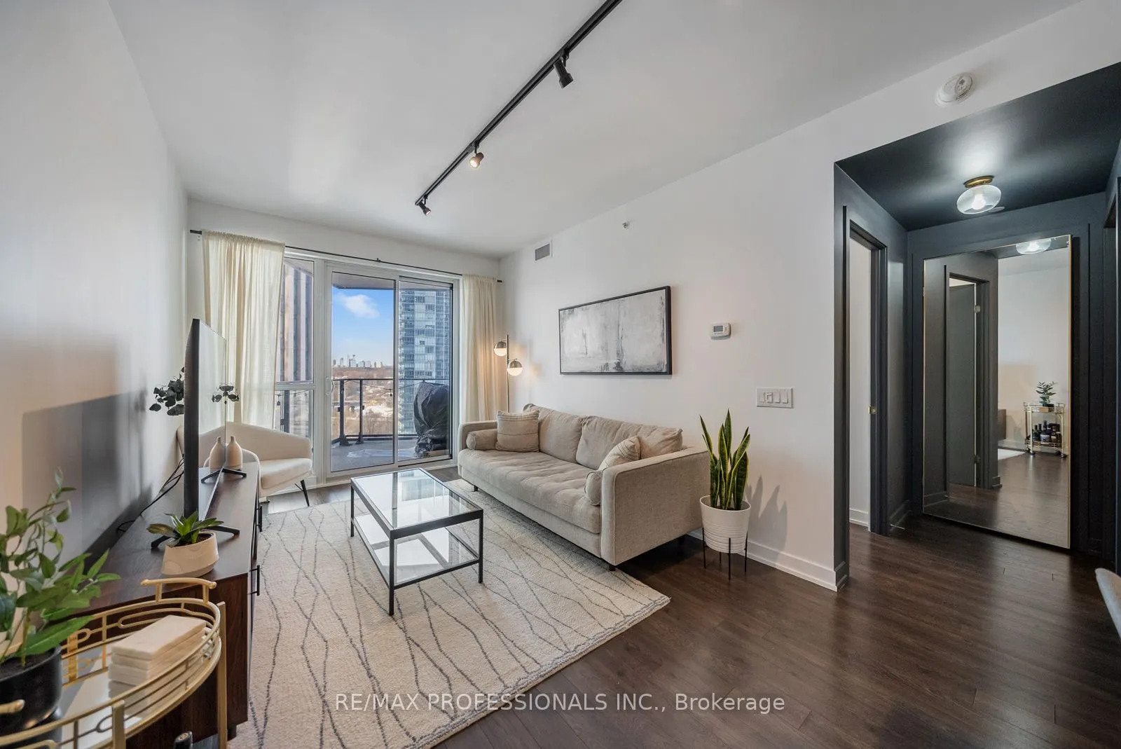 10 Park Lawn Road #1705