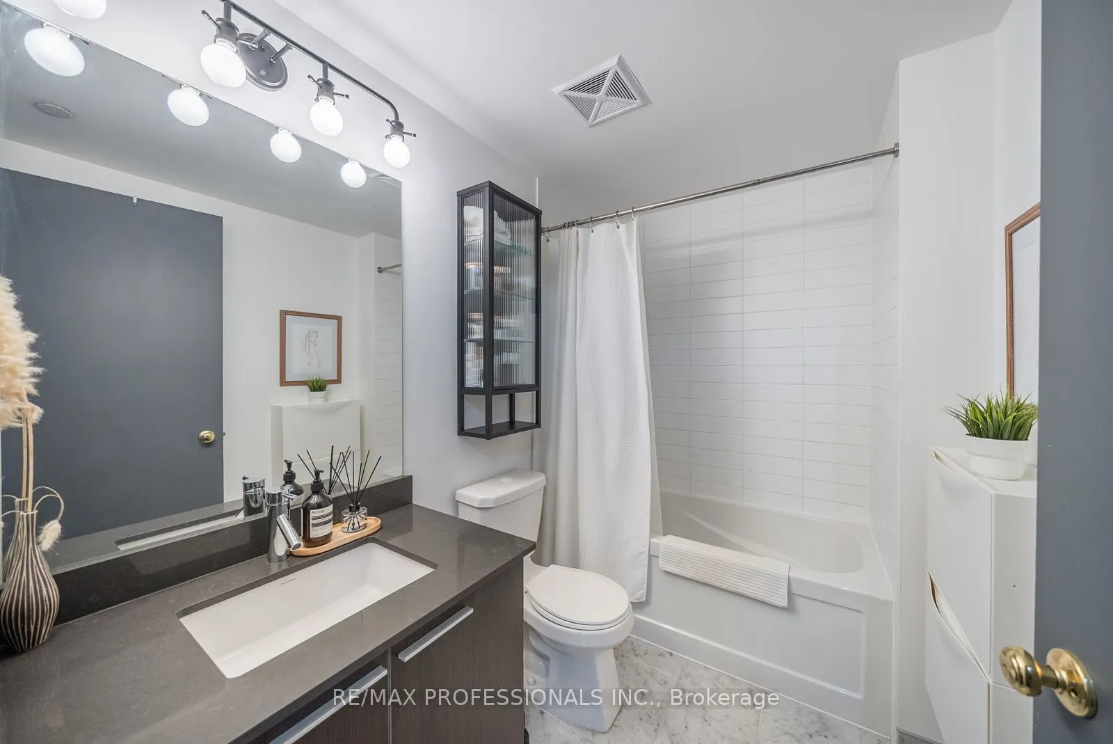 10 Park Lawn Road #1705