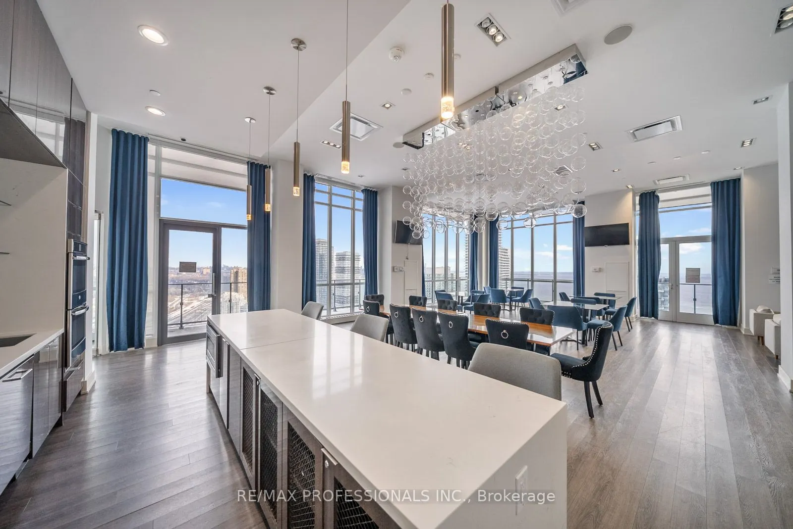 10 Park Lawn Road #1705