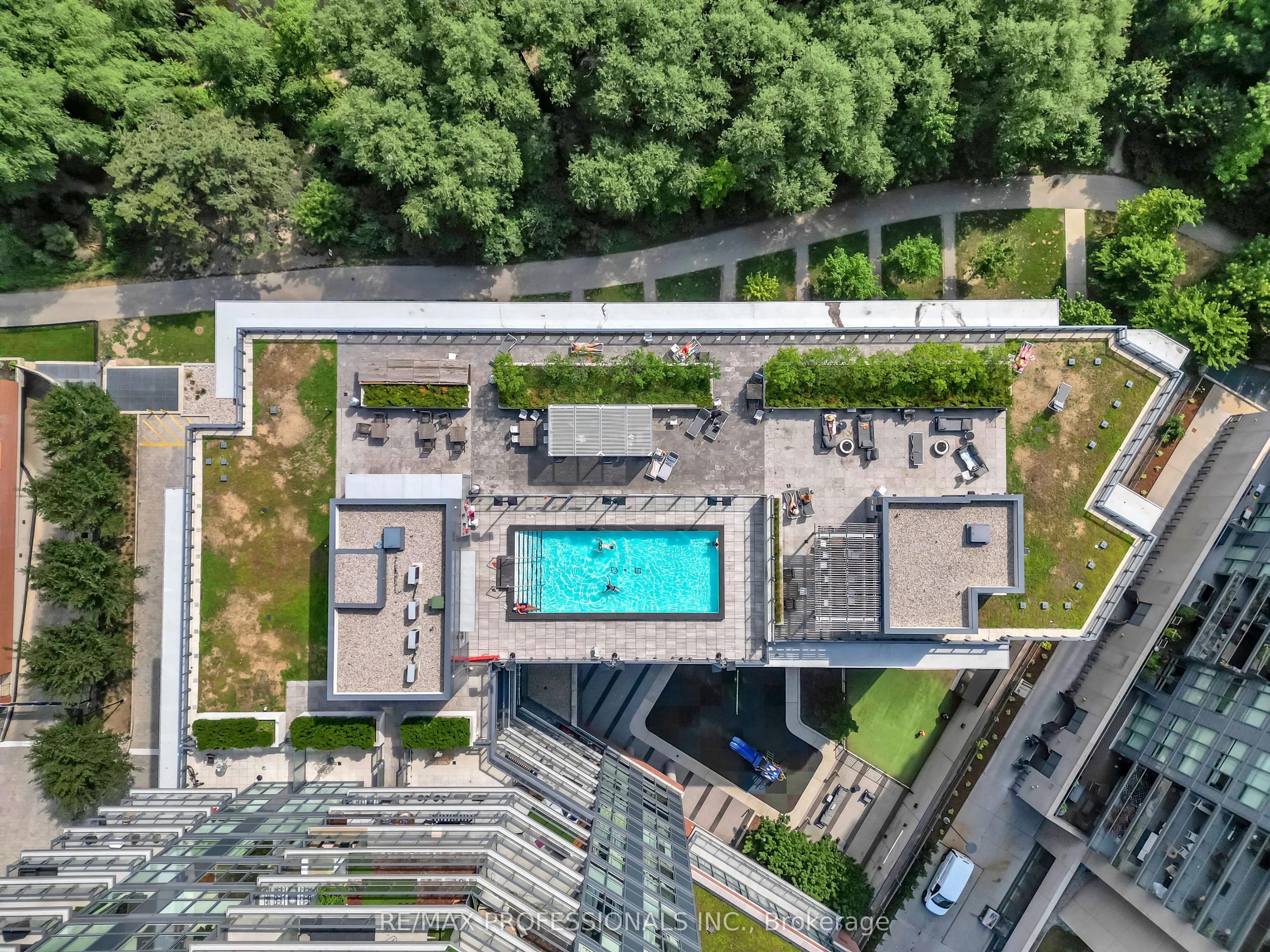 10 Park Lawn Road #1705