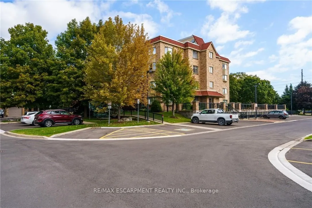 3499 UPPER MIDDLE Road #211