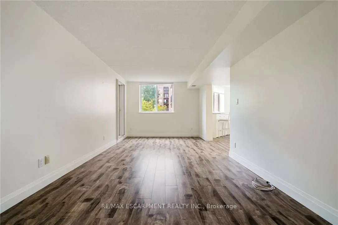 3499 UPPER MIDDLE Road #211