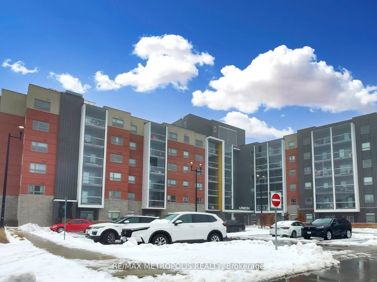 200 Lagerfeld Drive #401
