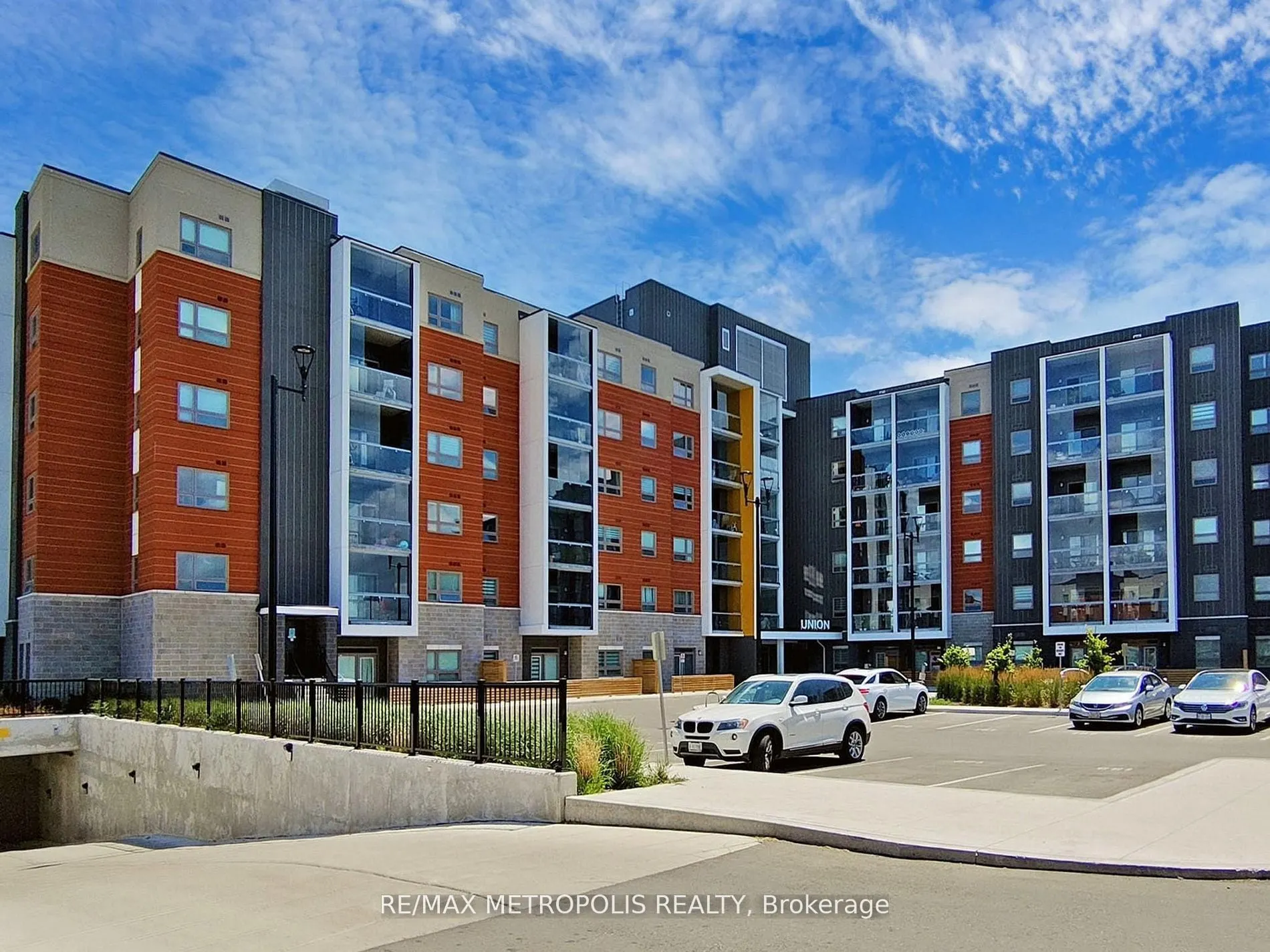 200 Lagerfeld Drive #401