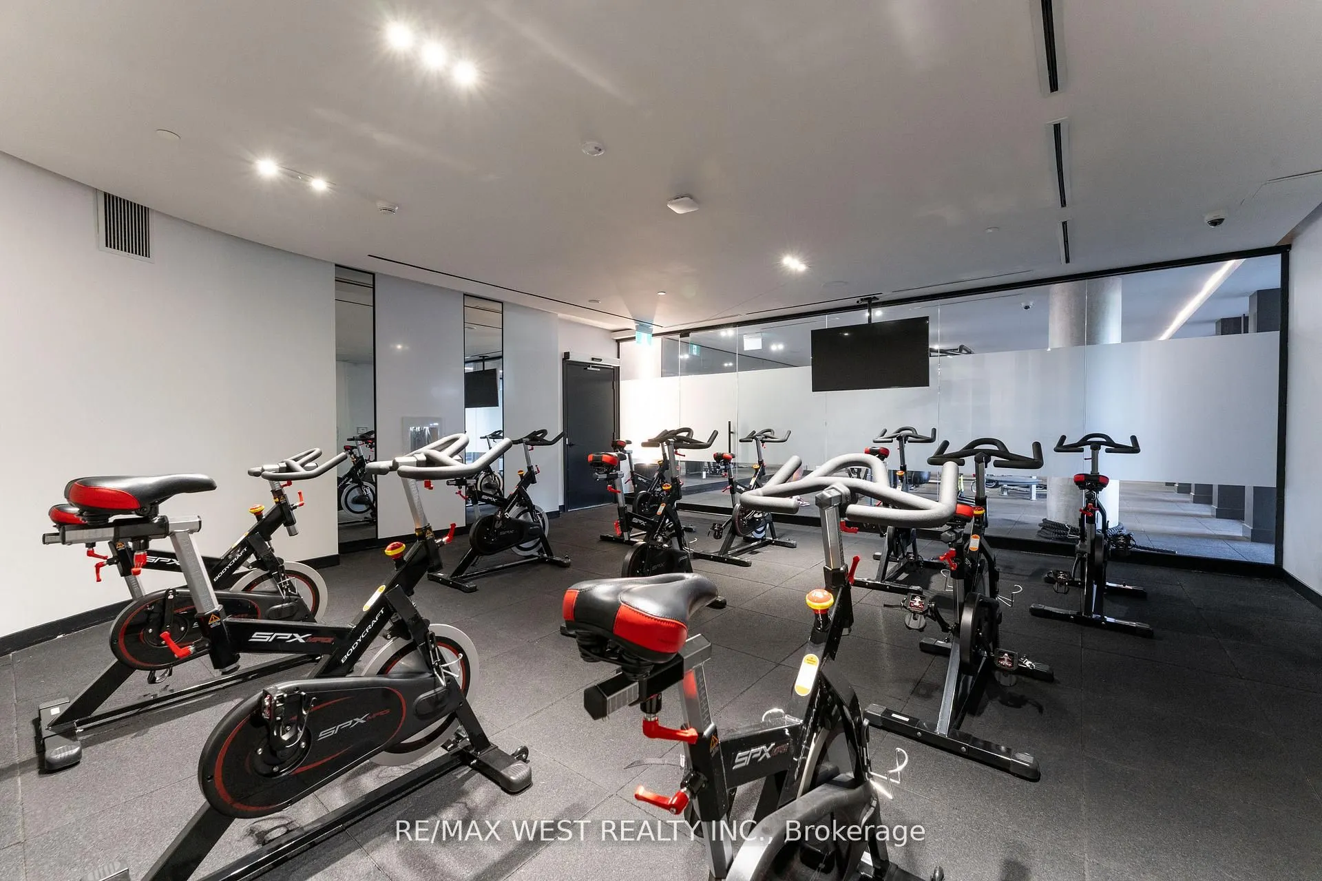 270 Dufferin Street W #1207