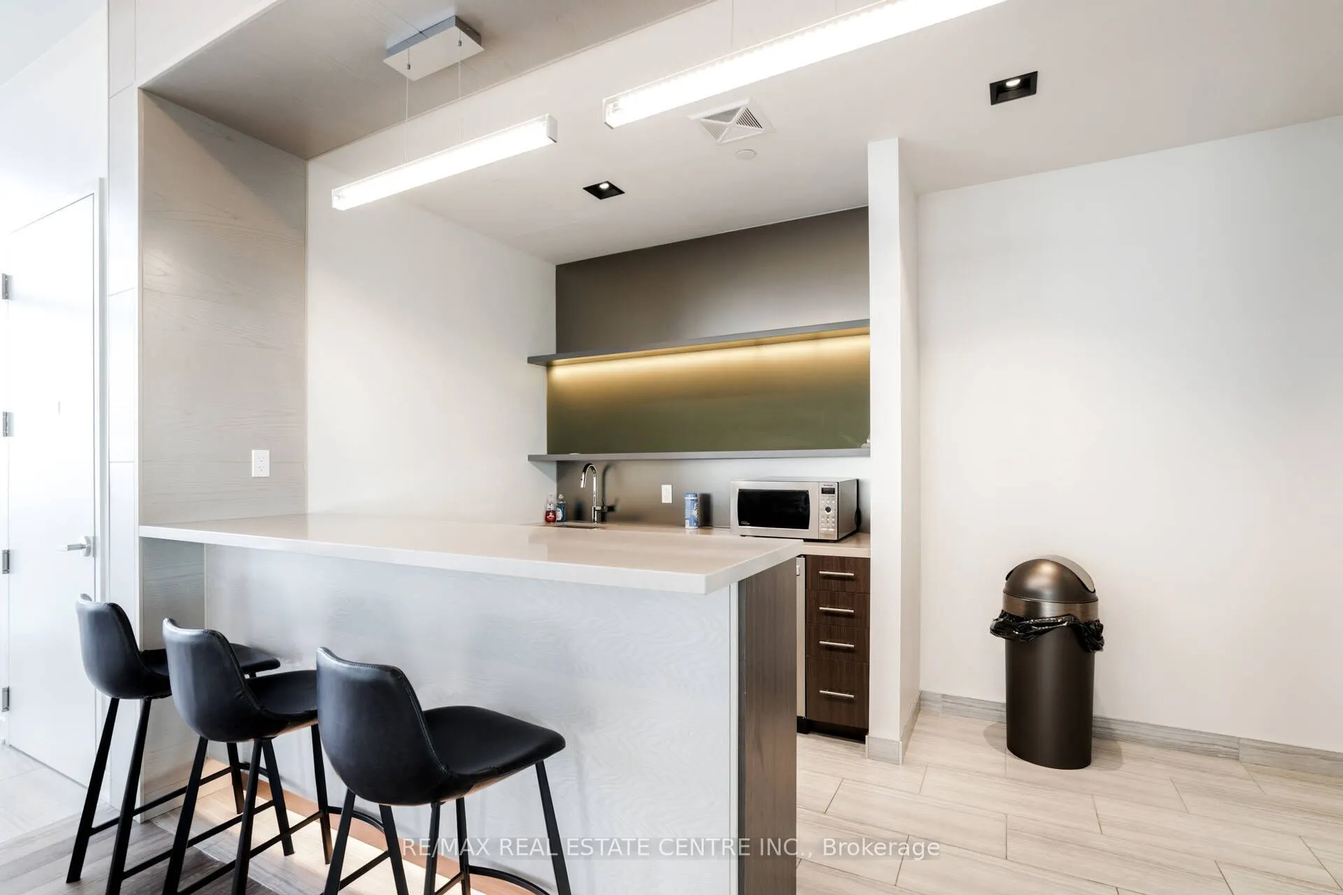 4677 Glen Erin Drive #802
