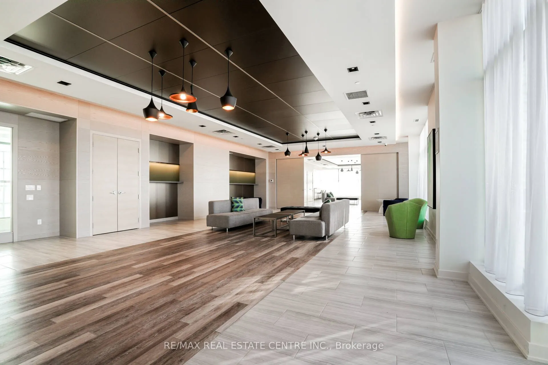 4677 Glen Erin Drive #802