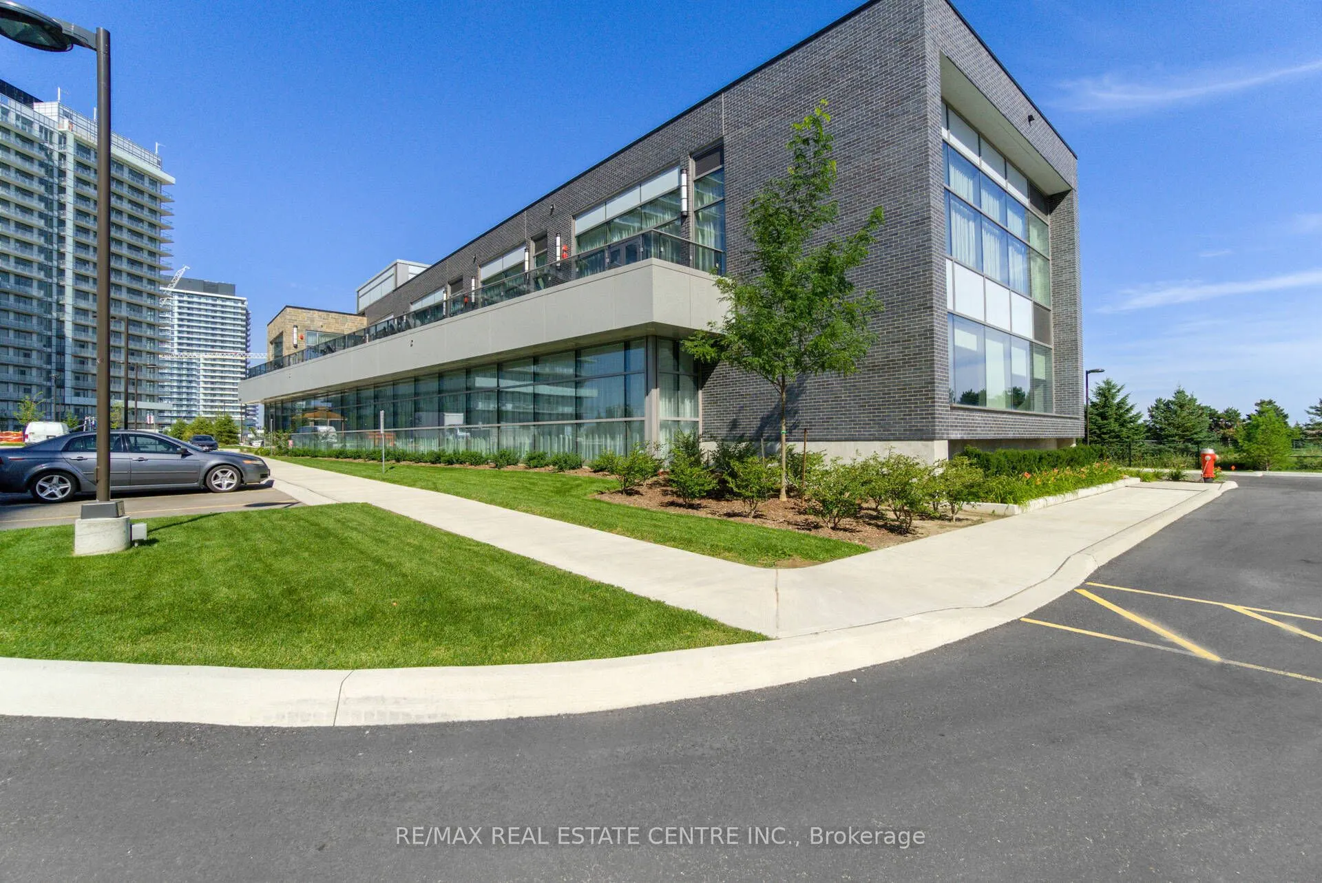 4677 Glen Erin Drive #802