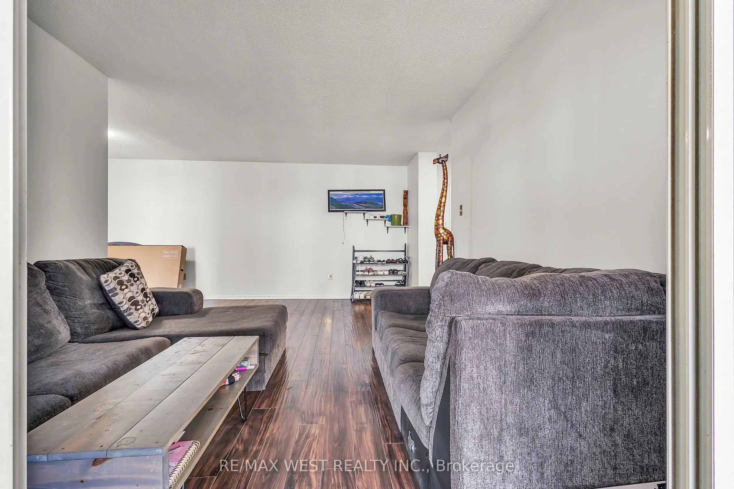 100 County Court Boulevard #1107