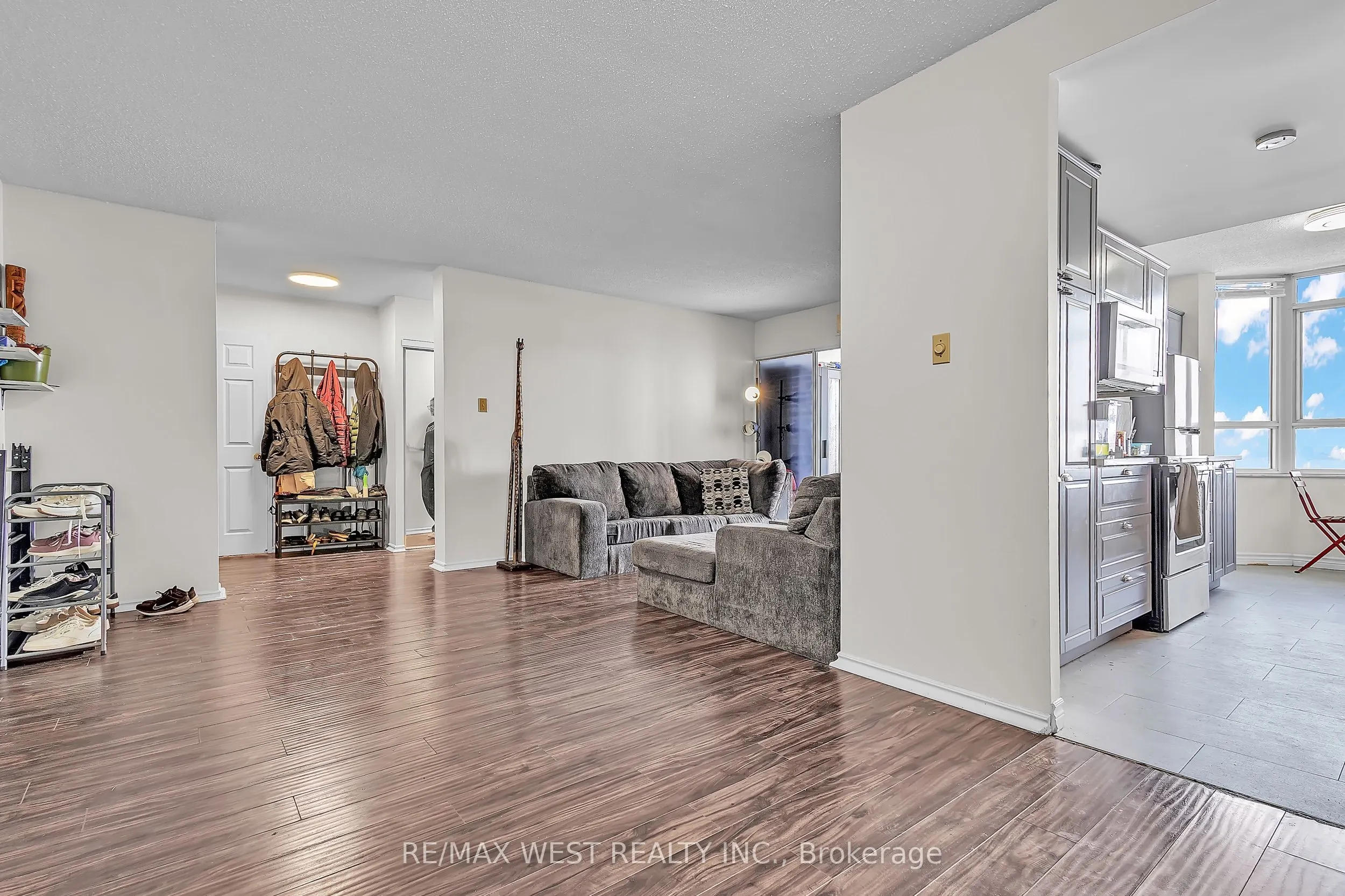 100 County Court Boulevard #1107