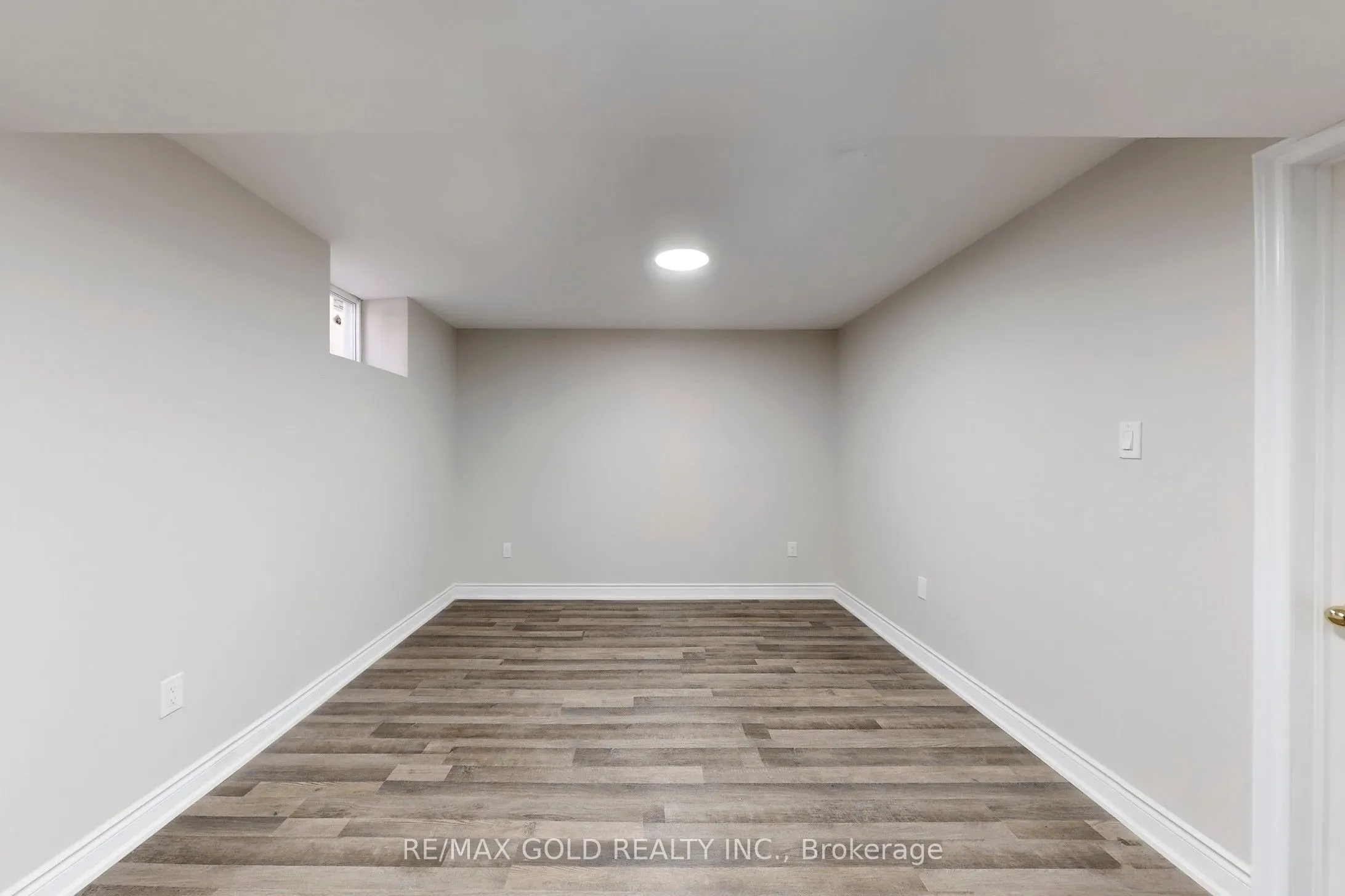 189 Kingsview Boulevard