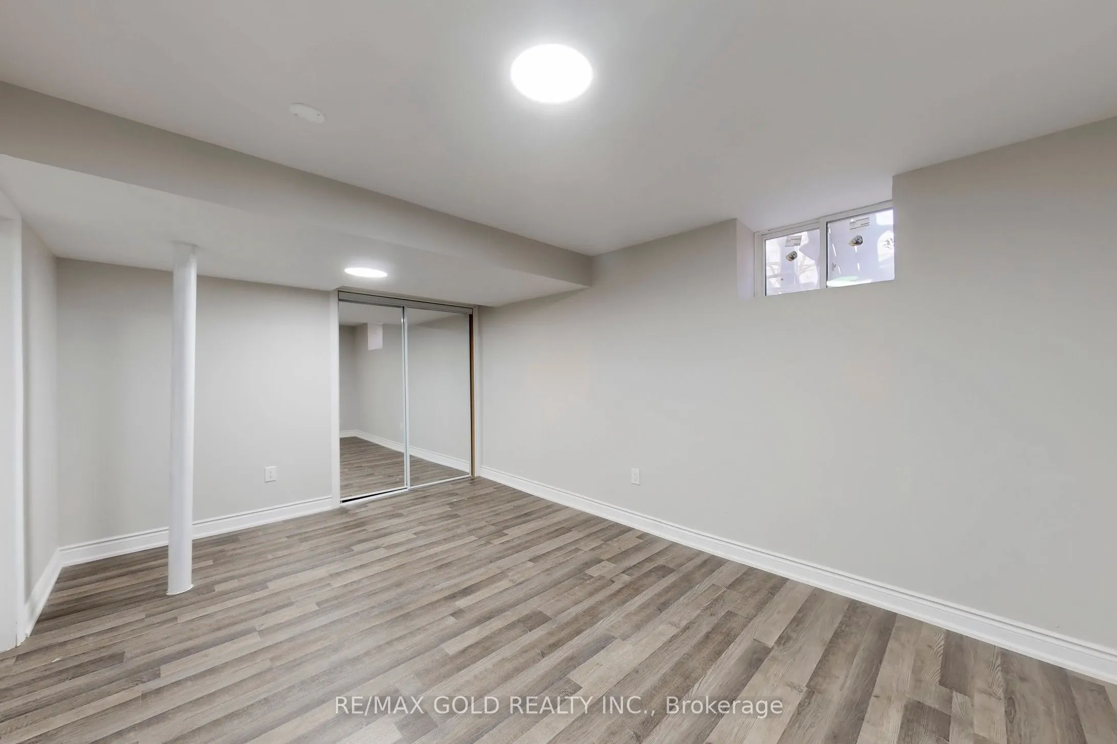 189 Kingsview Boulevard