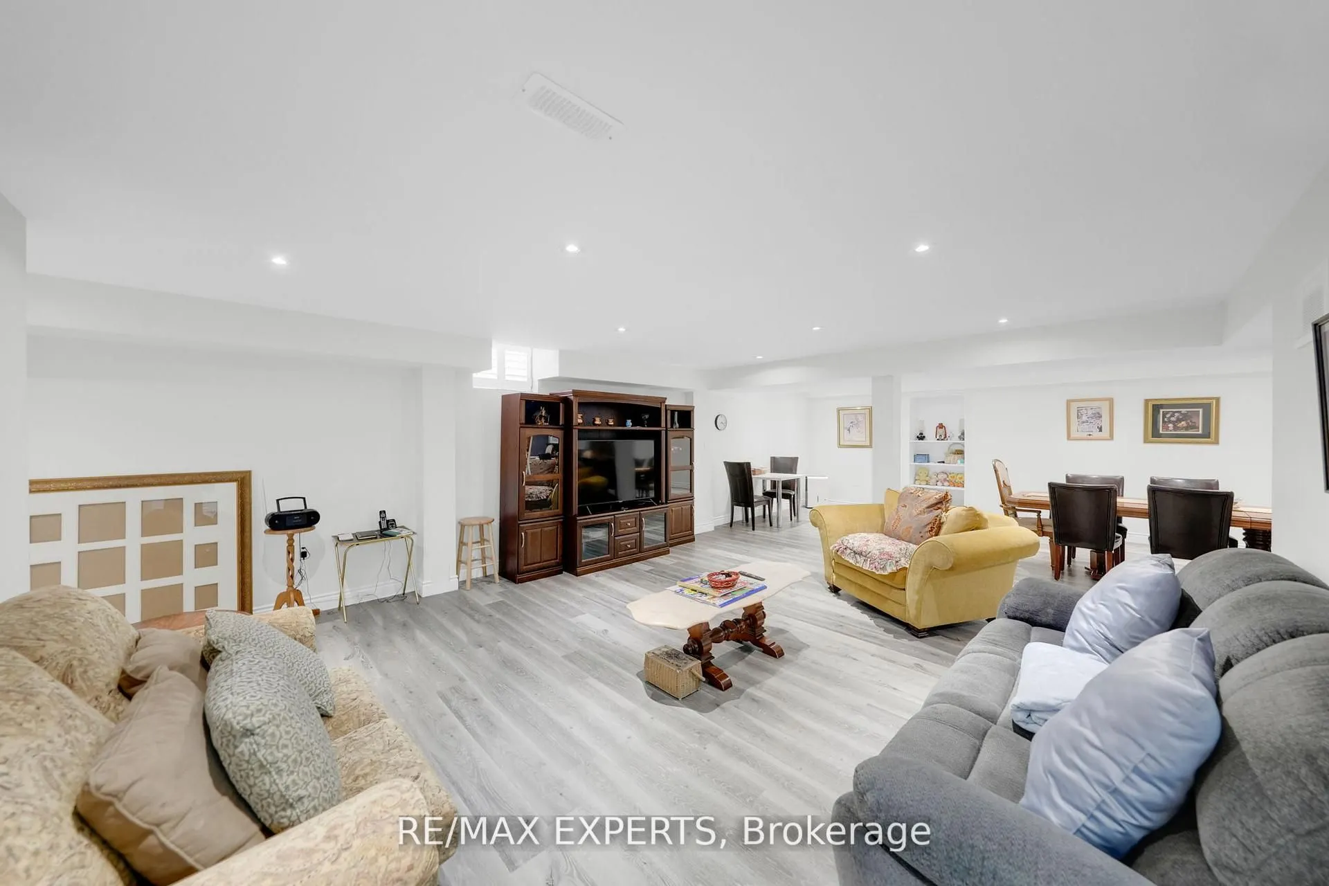 10 Falkland Road