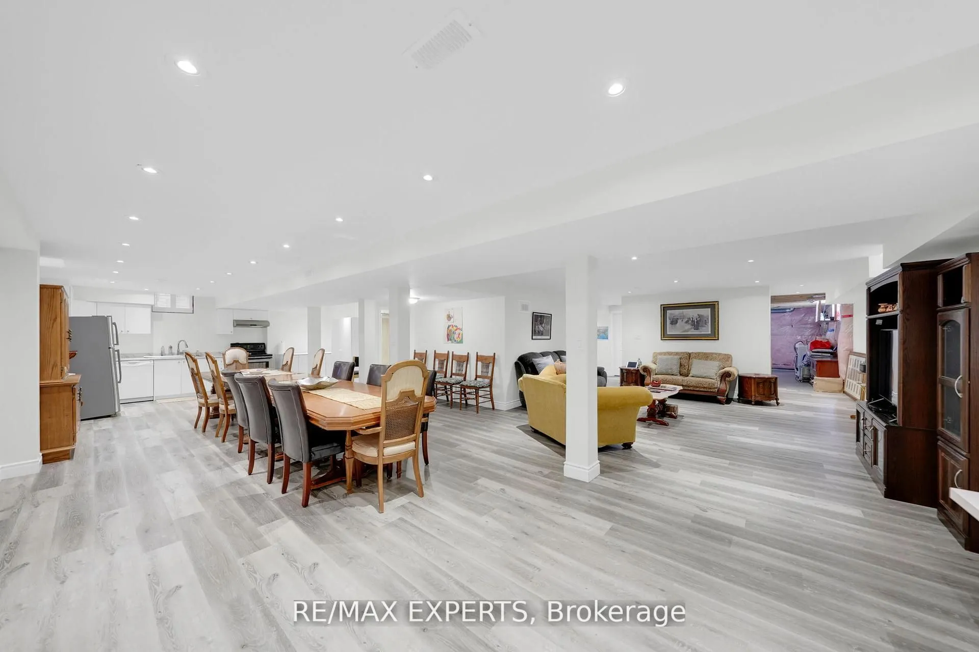 10 Falkland Road
