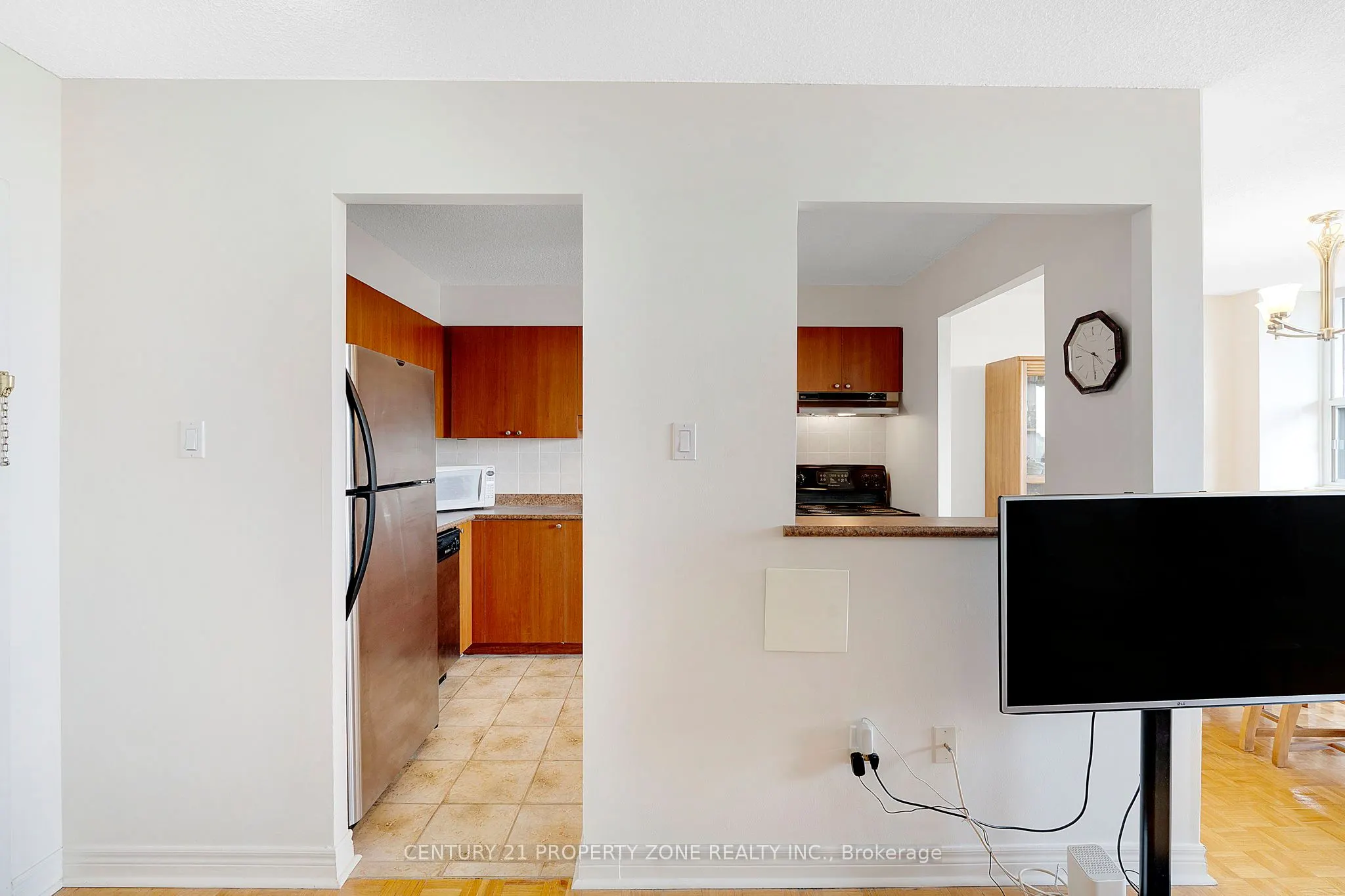 3501 Glen Erin Drive #905