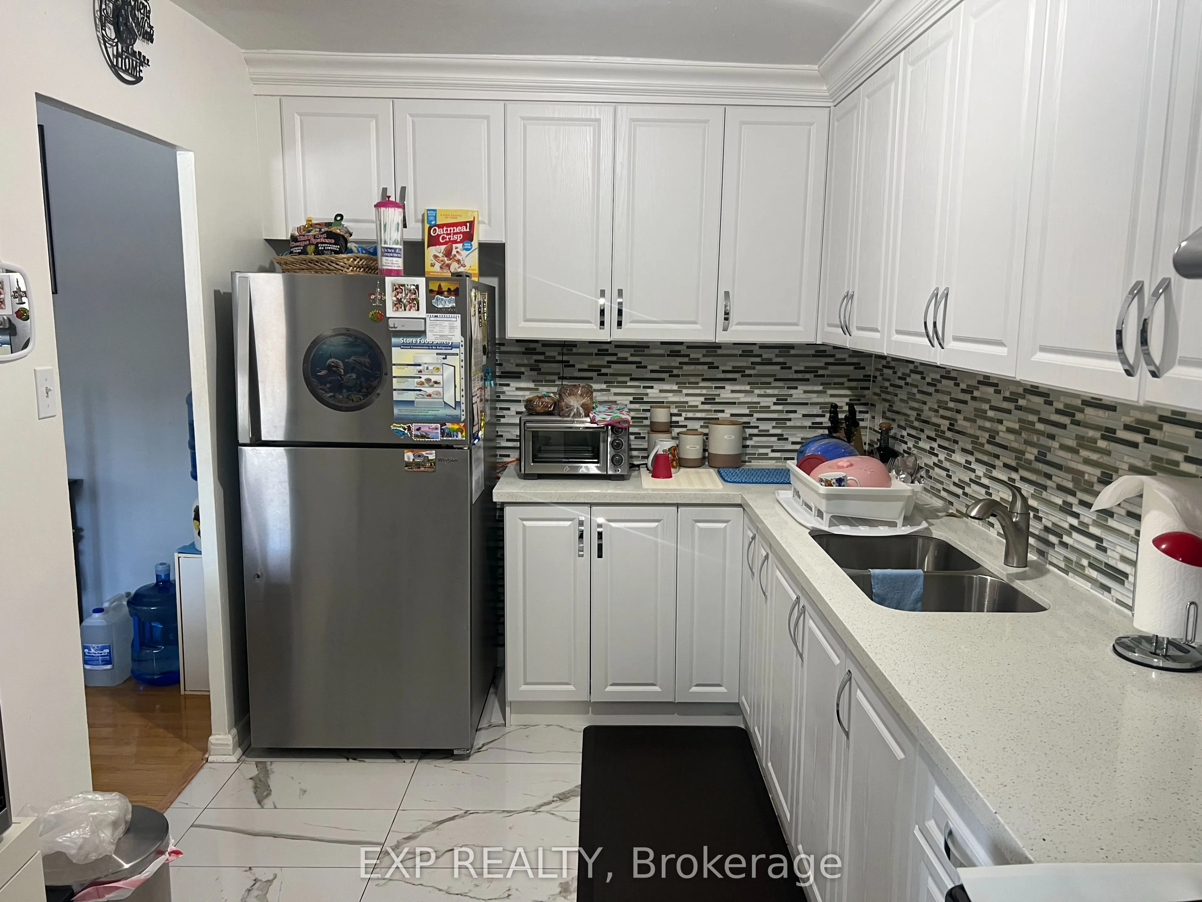 1660 Bloor Street #208