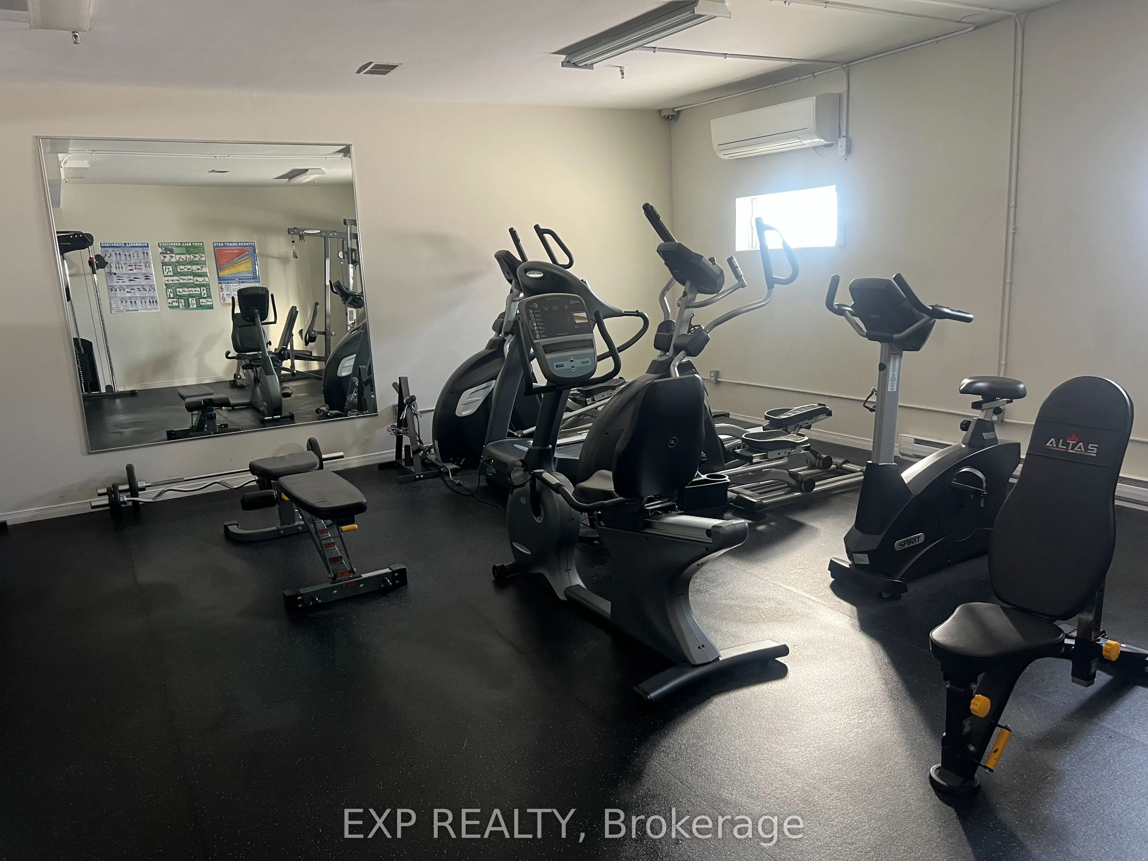 1660 Bloor Street #208