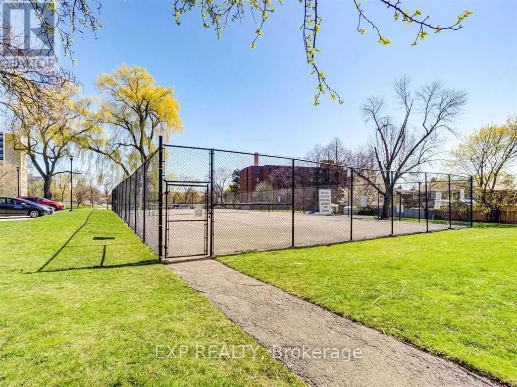 1660 Bloor Street #208