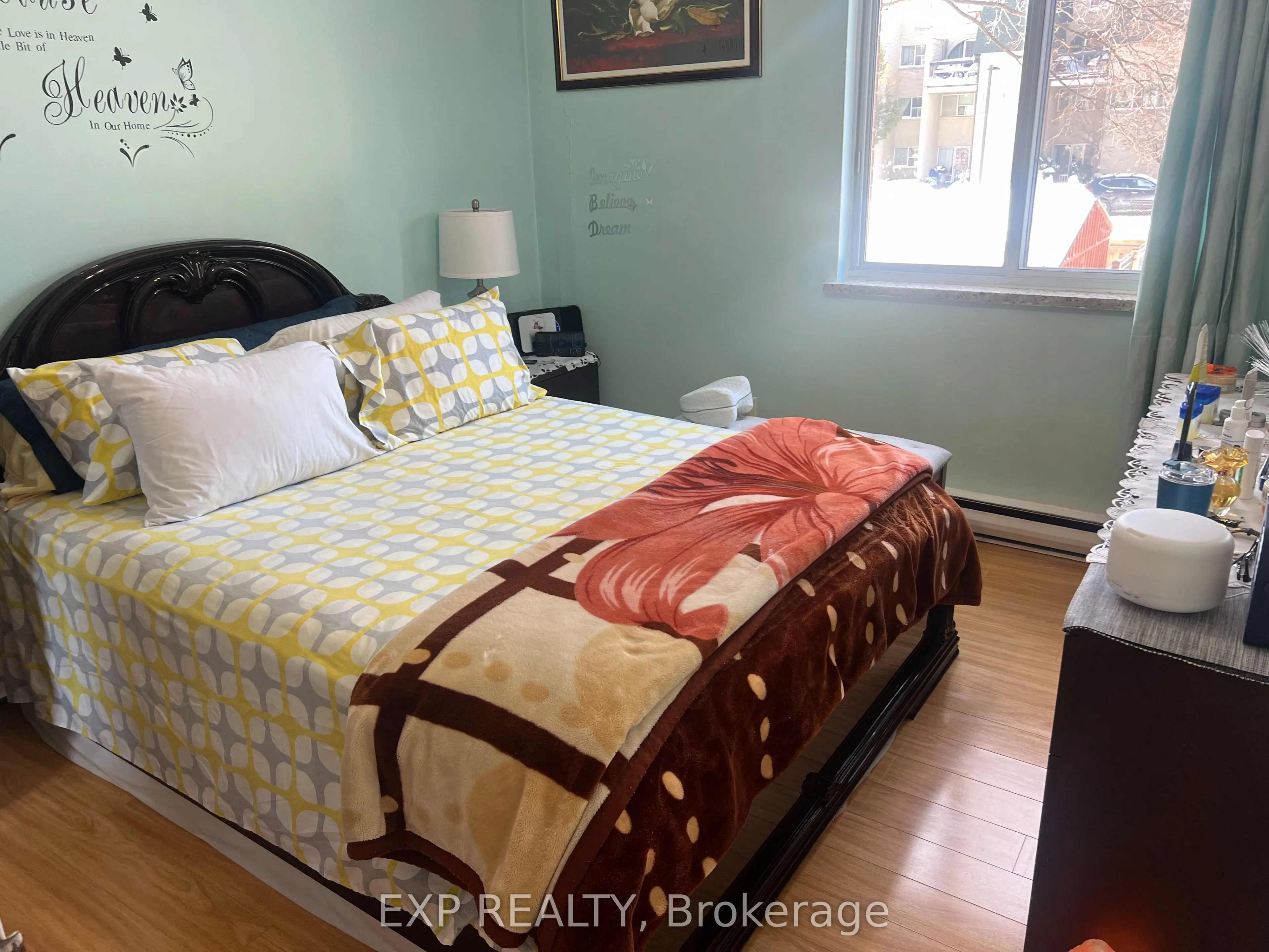 1660 Bloor Street #208