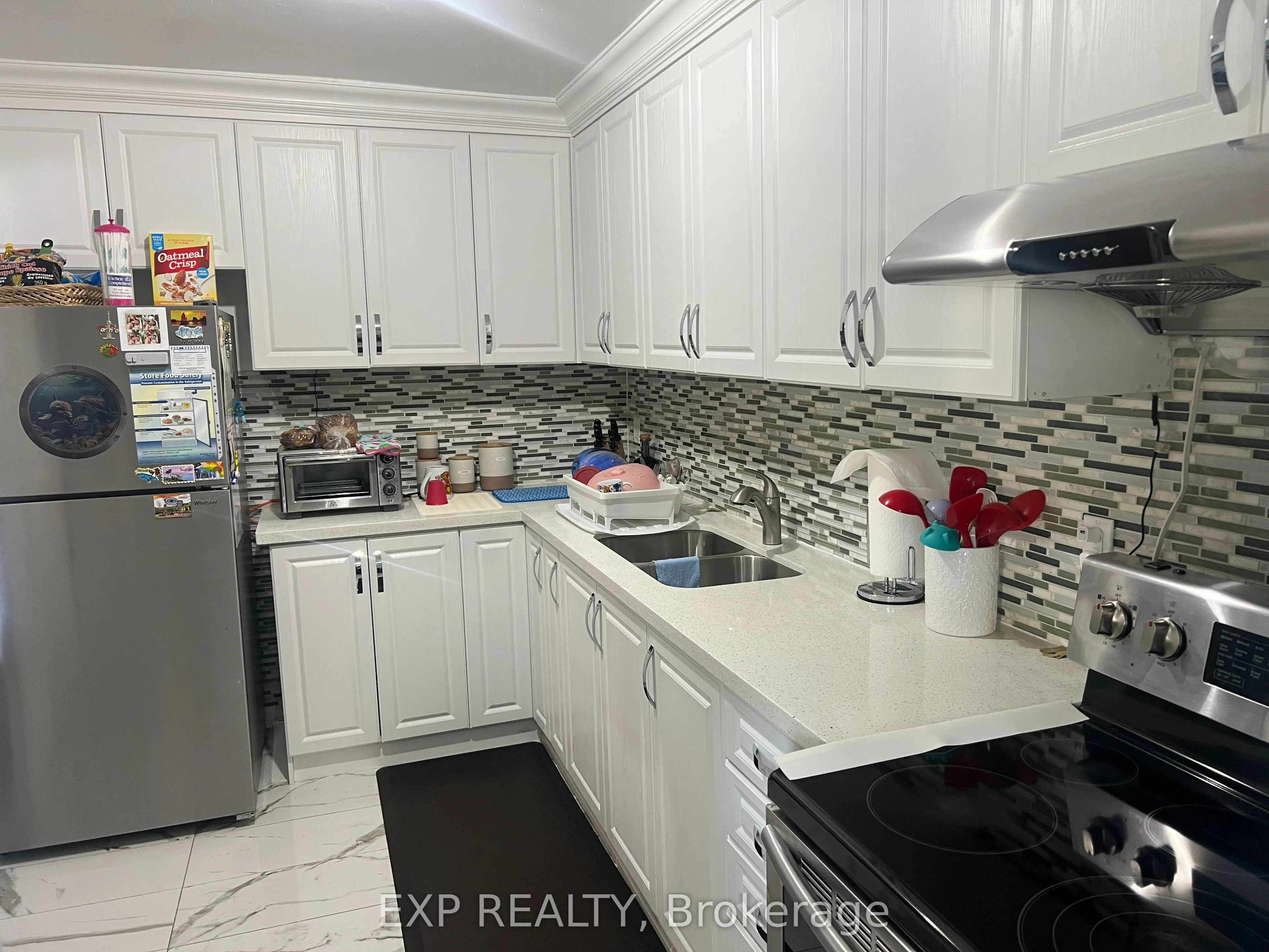 1660 Bloor Street #208