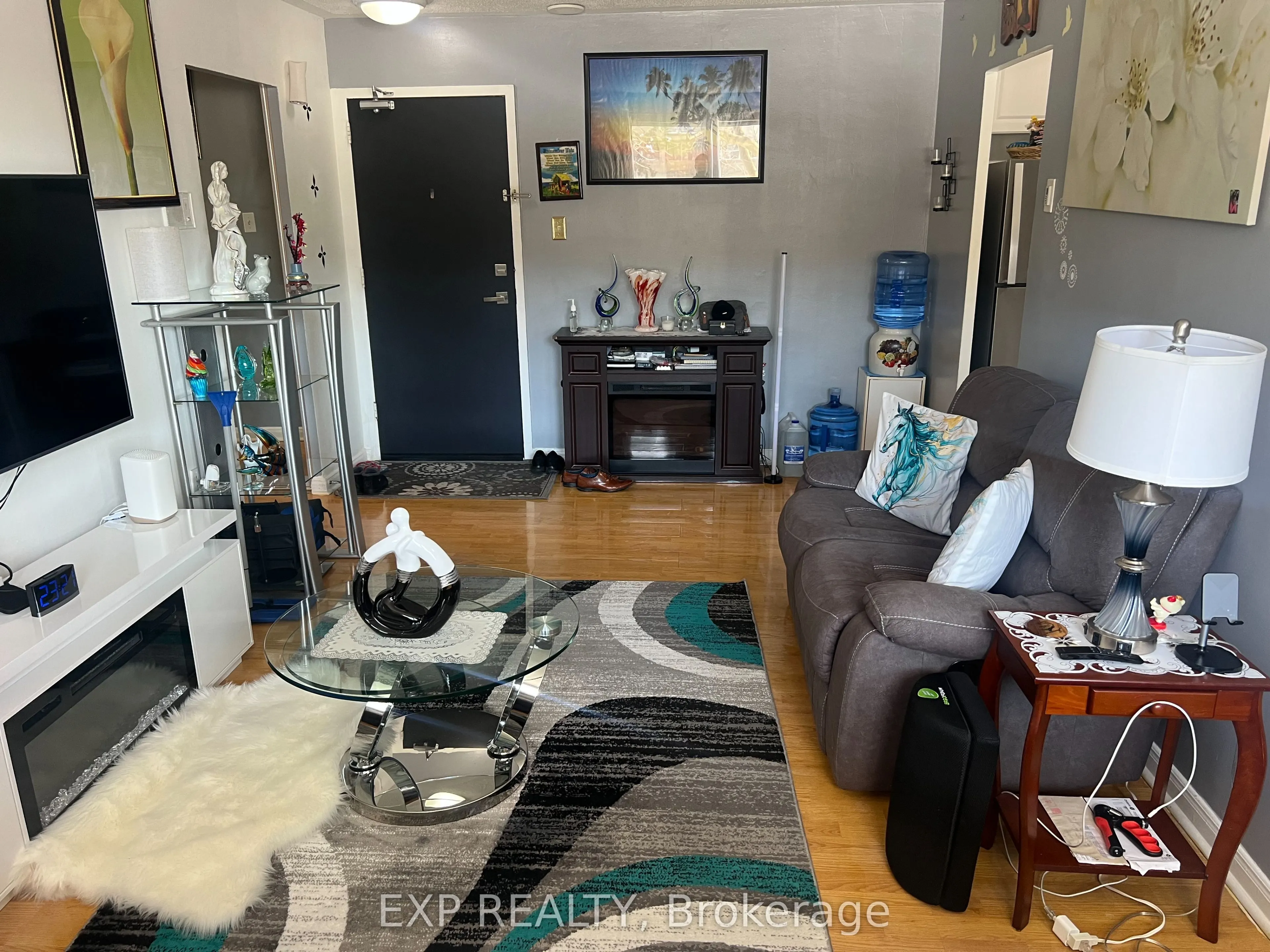 1660 Bloor Street #208