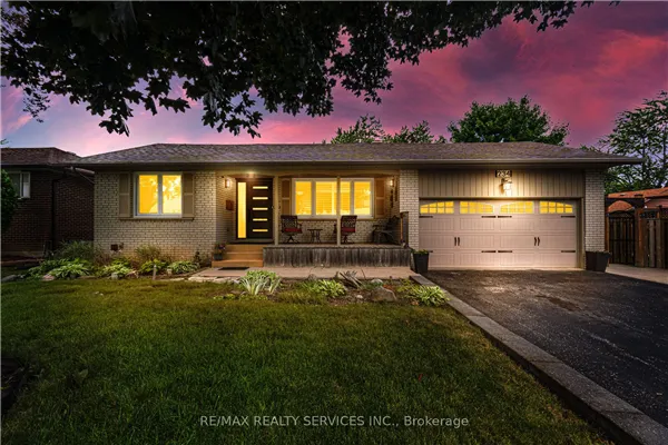 234 Elizabeth Street S