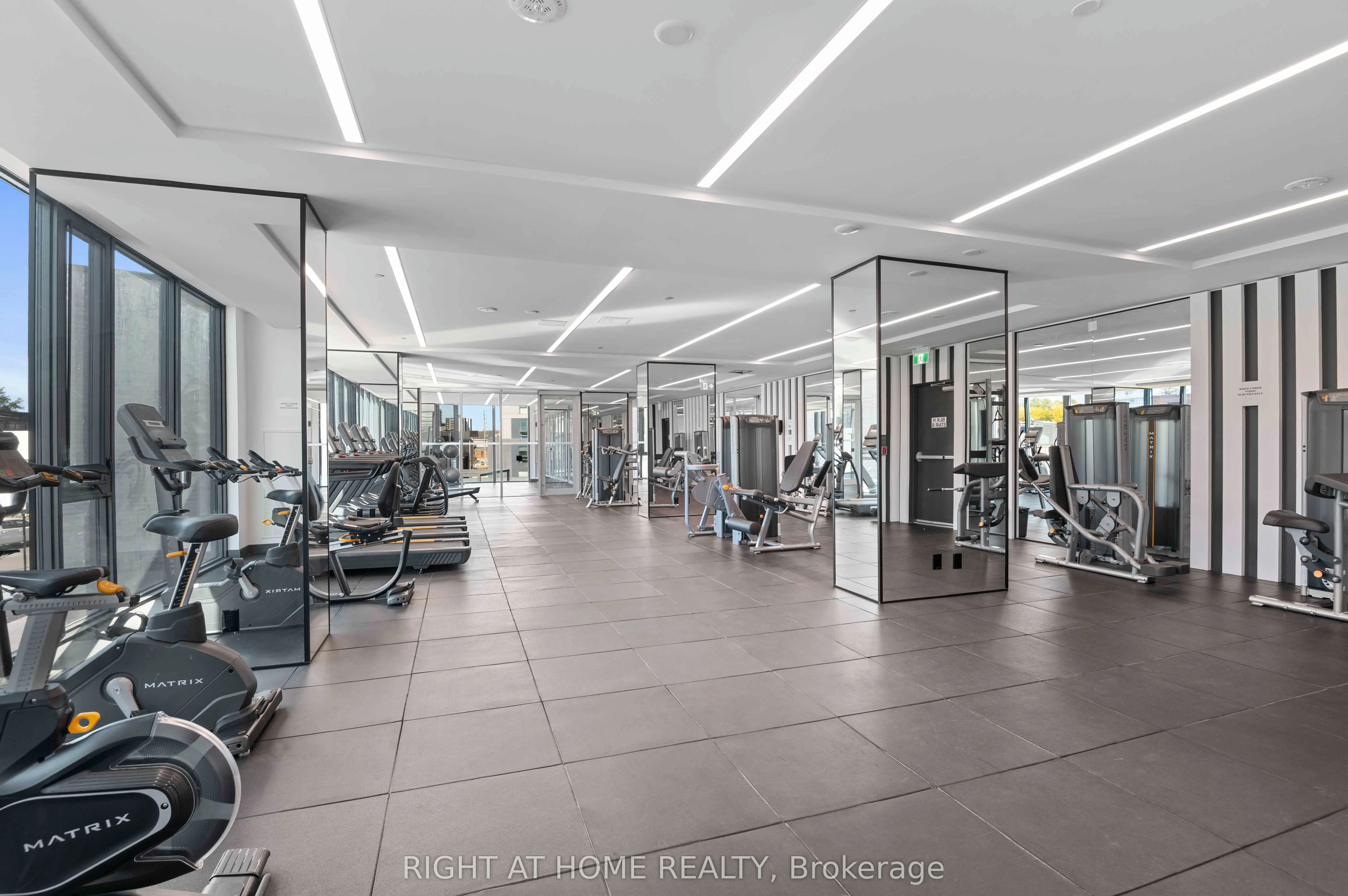220 Missinnihe Way #403