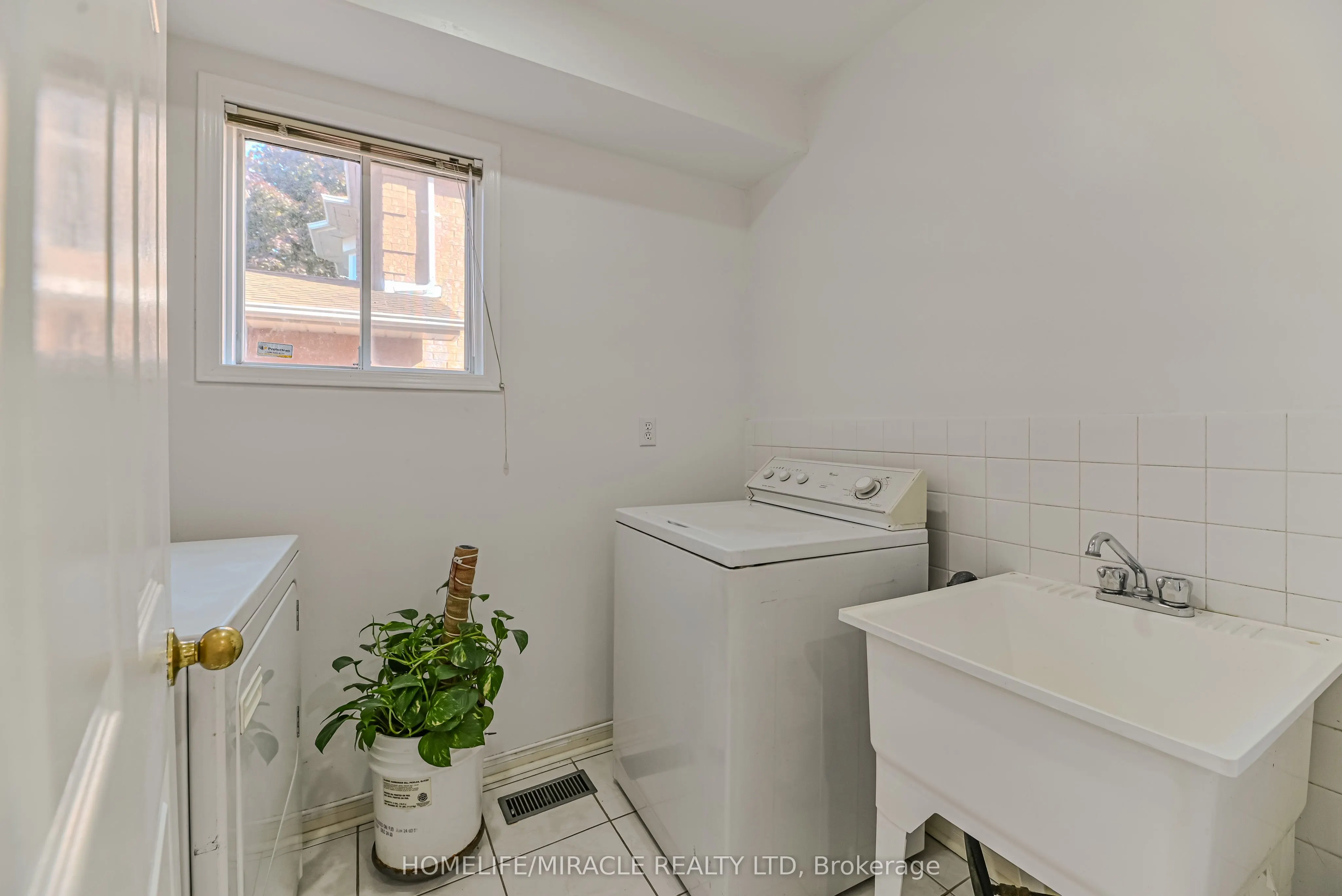 36 Letty Avenue